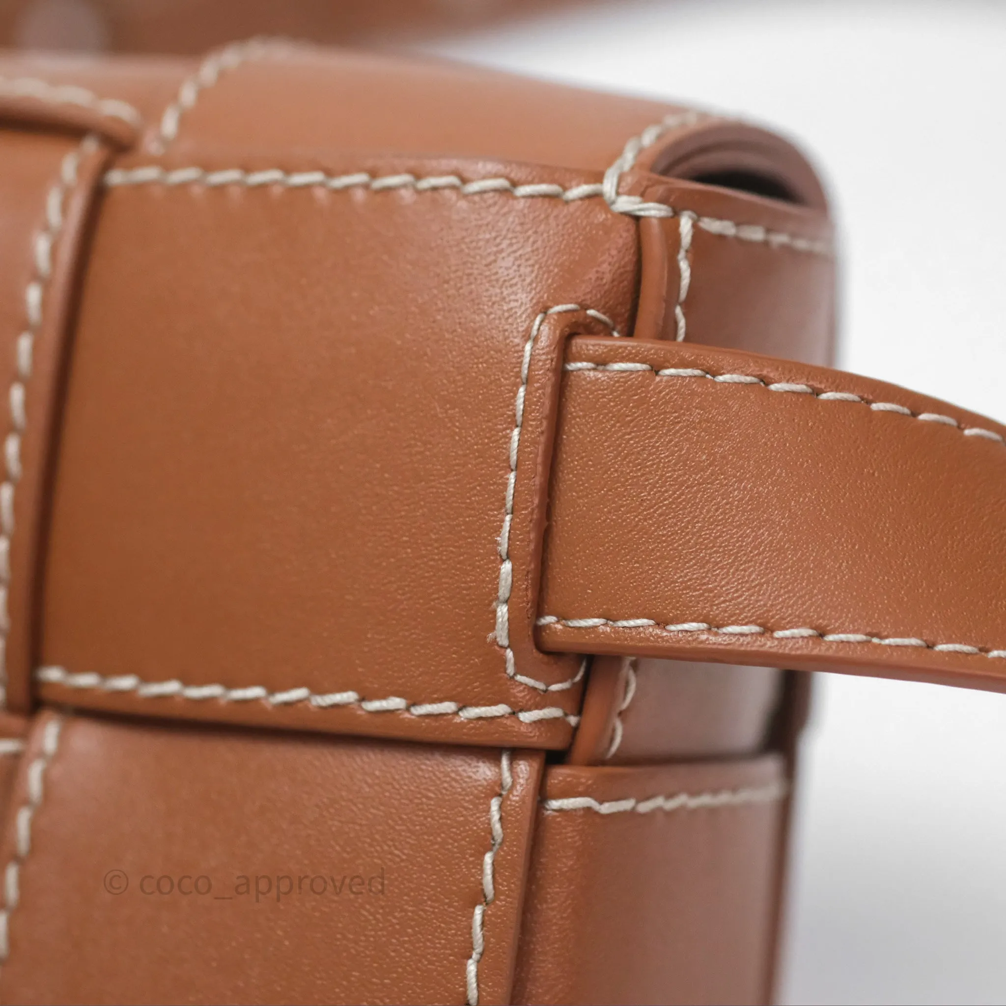 Bottega Veneta Cassette Belt Bag Intreccio Calfskin Wood/ Natural
