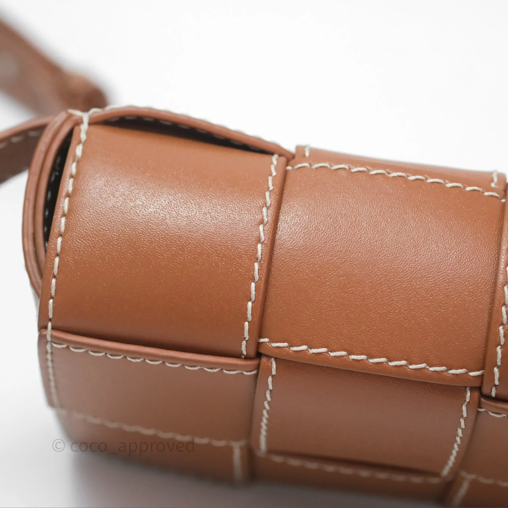Bottega Veneta Cassette Belt Bag Intreccio Calfskin Wood/ Natural