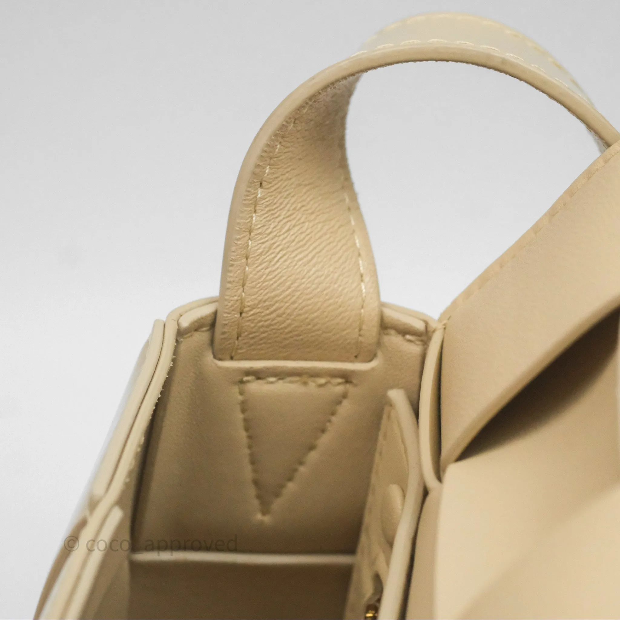 Bottega Veneta Cassette Shoulder Bag Intrecciato Beige Brushed Calfskin