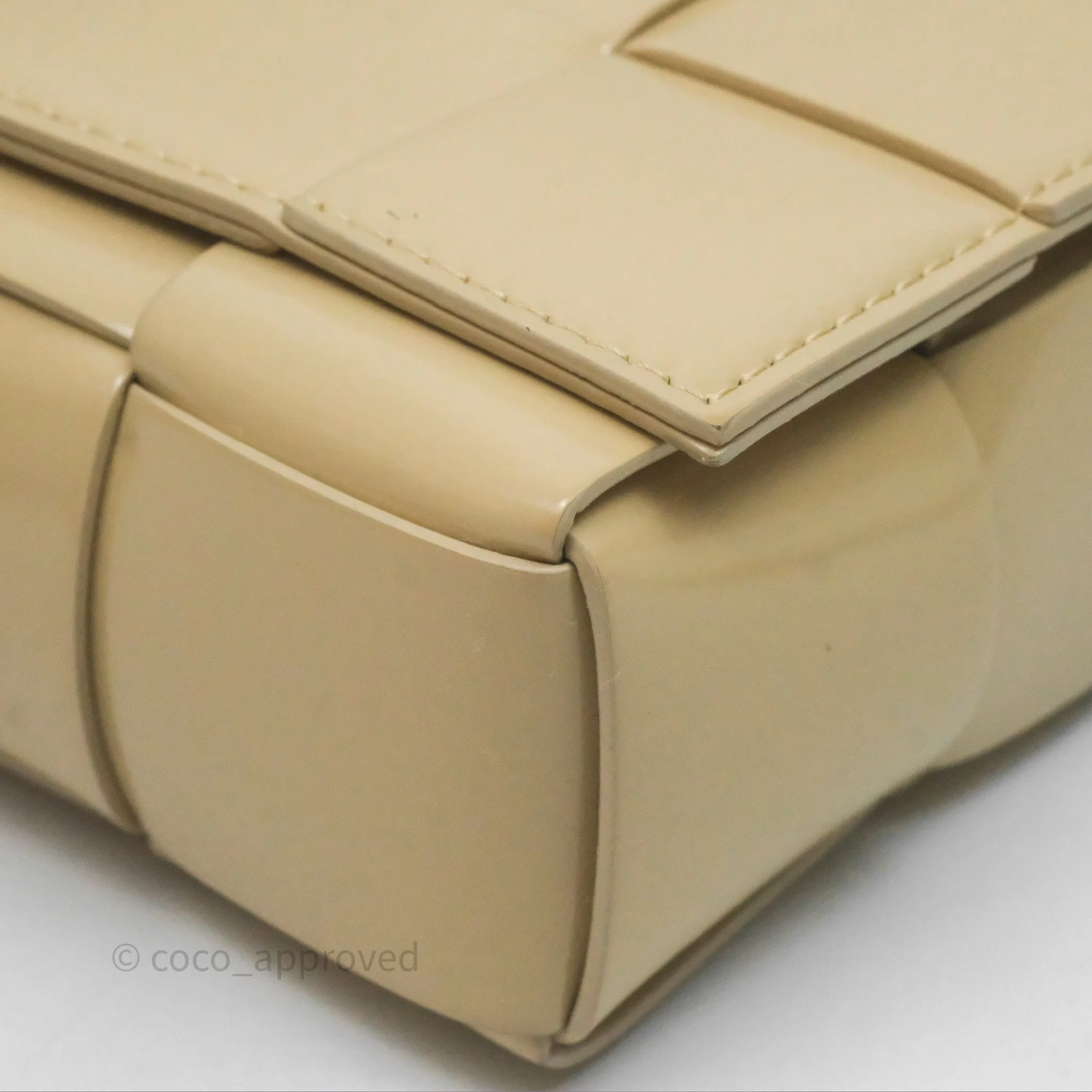 Bottega Veneta Cassette Shoulder Bag Intrecciato Beige Brushed Calfskin