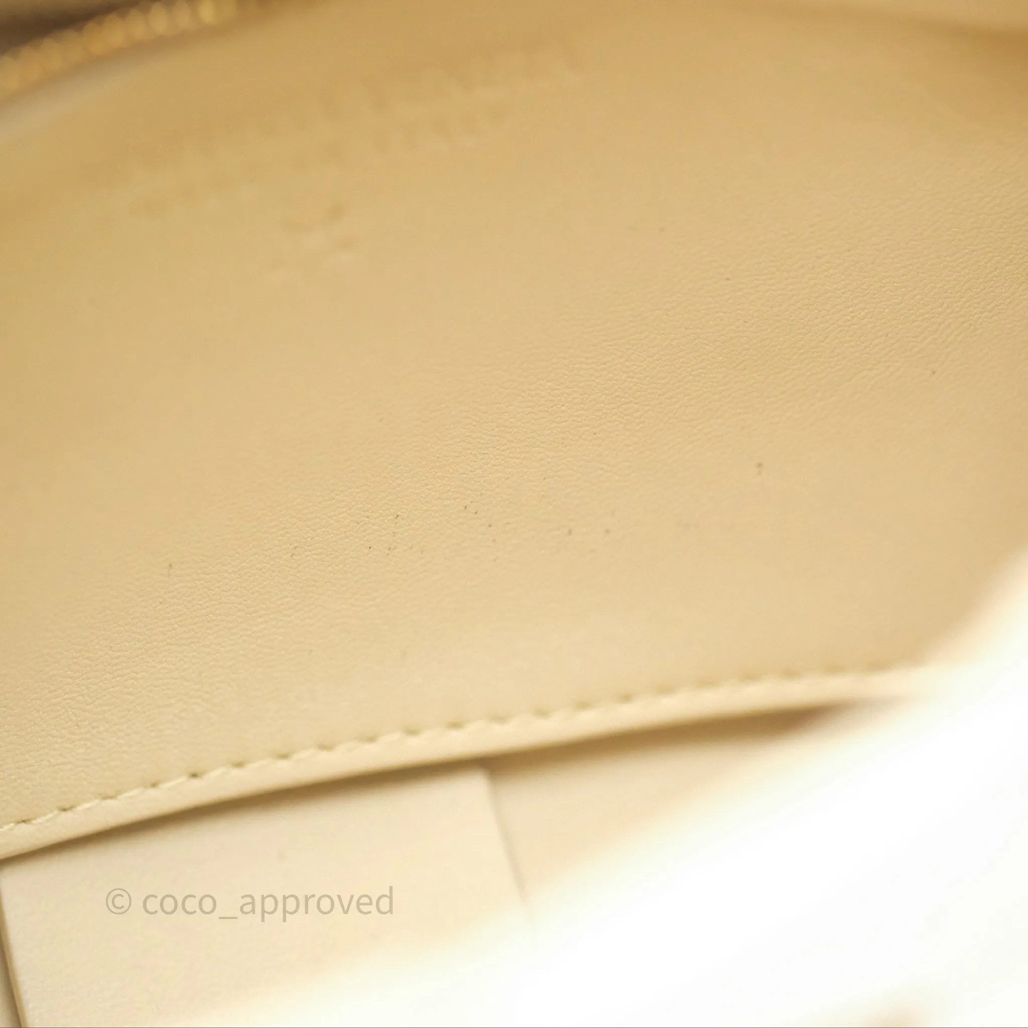 Bottega Veneta Cassette Shoulder Bag Intrecciato Beige Brushed Calfskin