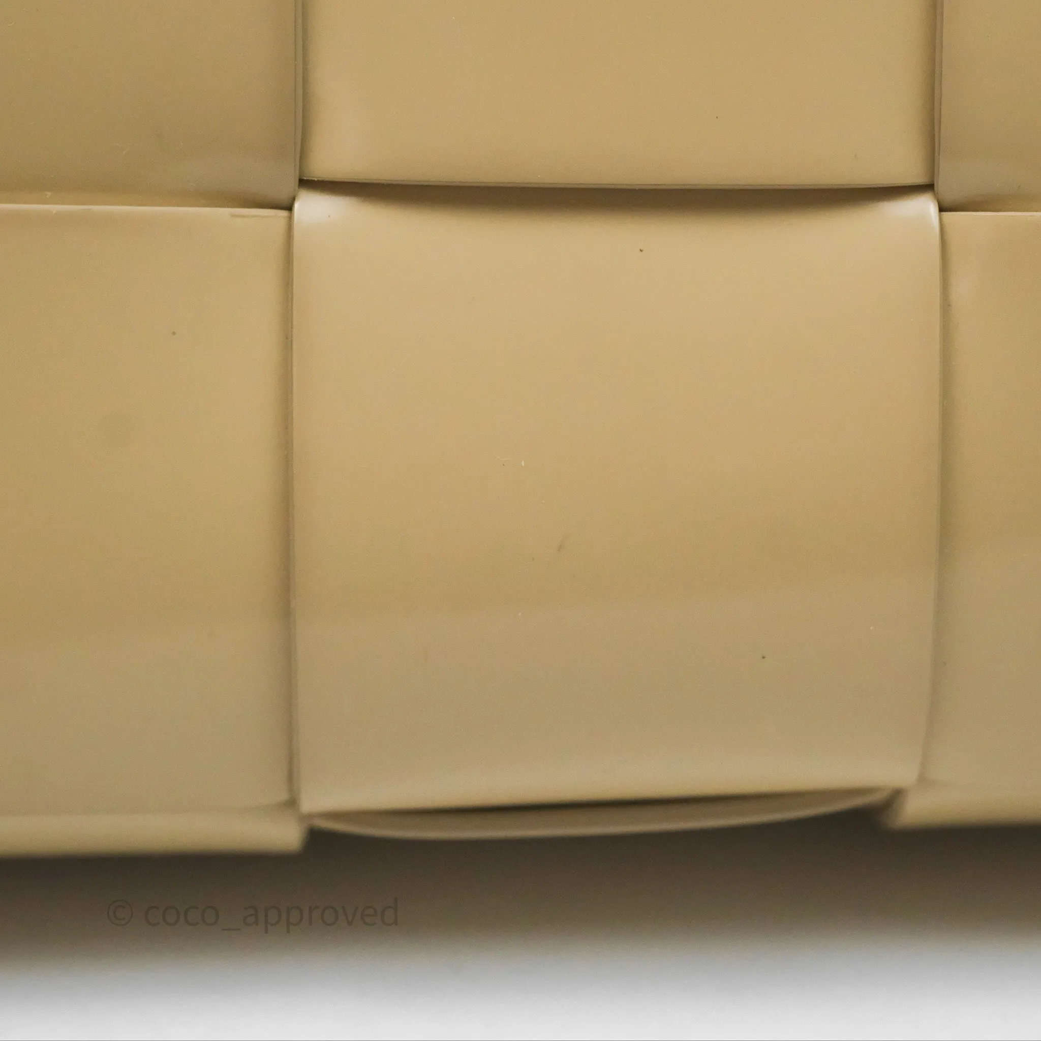 Bottega Veneta Cassette Shoulder Bag Intrecciato Beige Brushed Calfskin