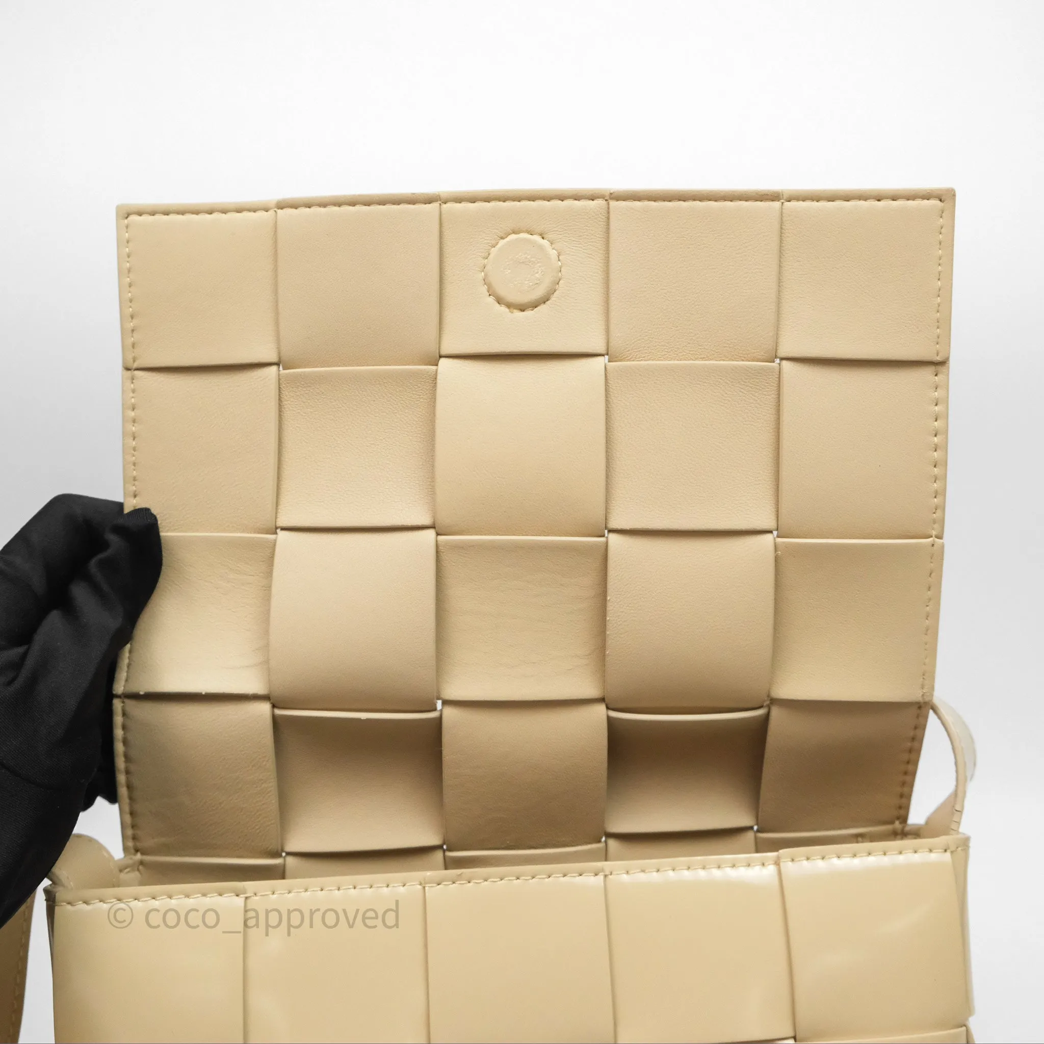 Bottega Veneta Cassette Shoulder Bag Intrecciato Beige Brushed Calfskin