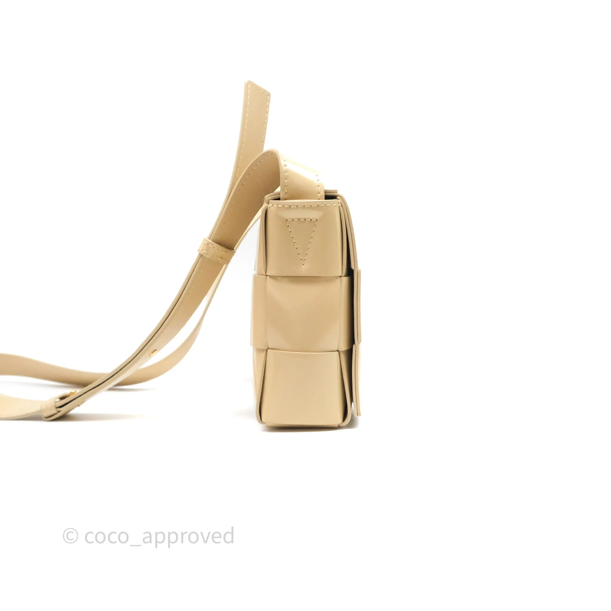 Bottega Veneta Cassette Shoulder Bag Intrecciato Beige Brushed Calfskin