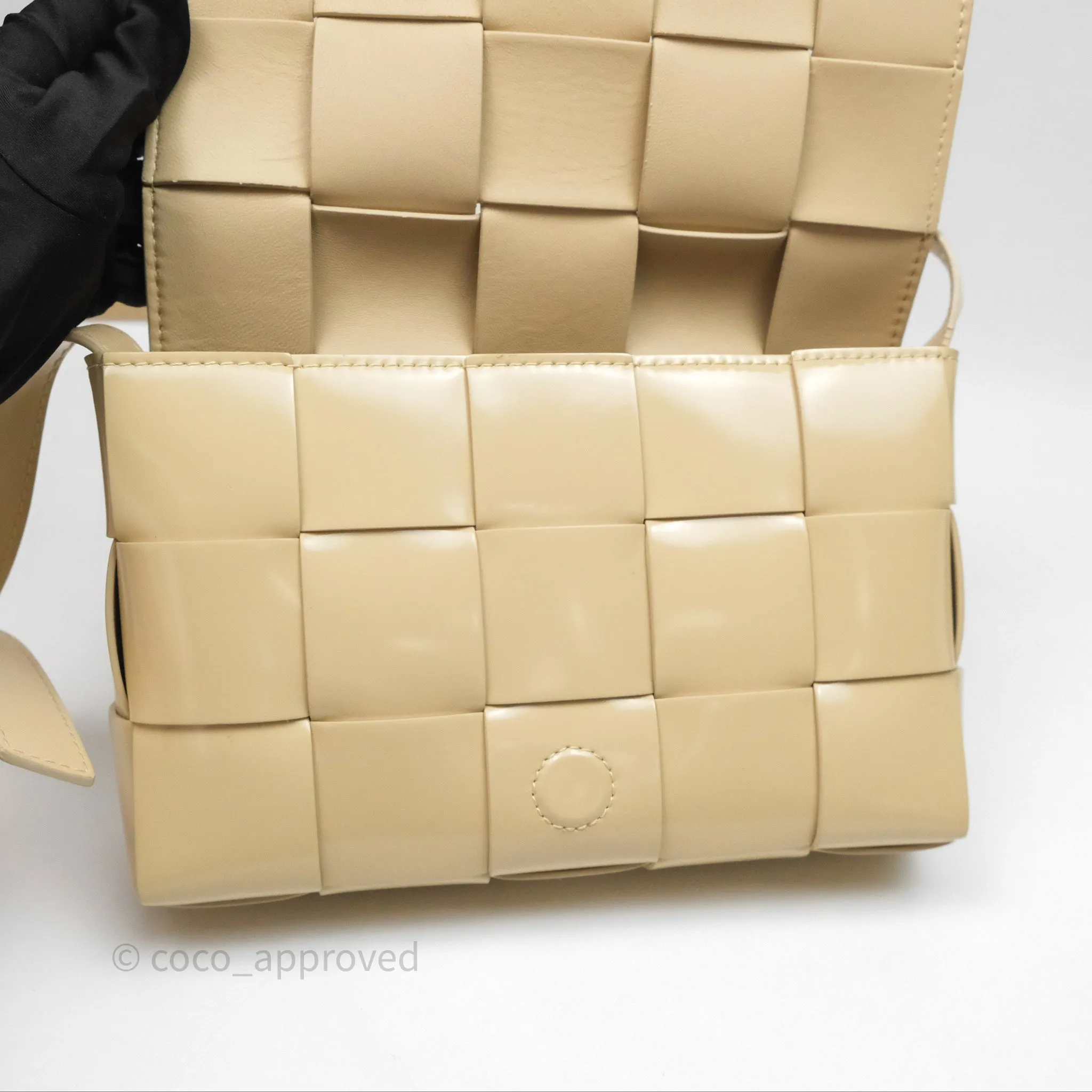 Bottega Veneta Cassette Shoulder Bag Intrecciato Beige Brushed Calfskin