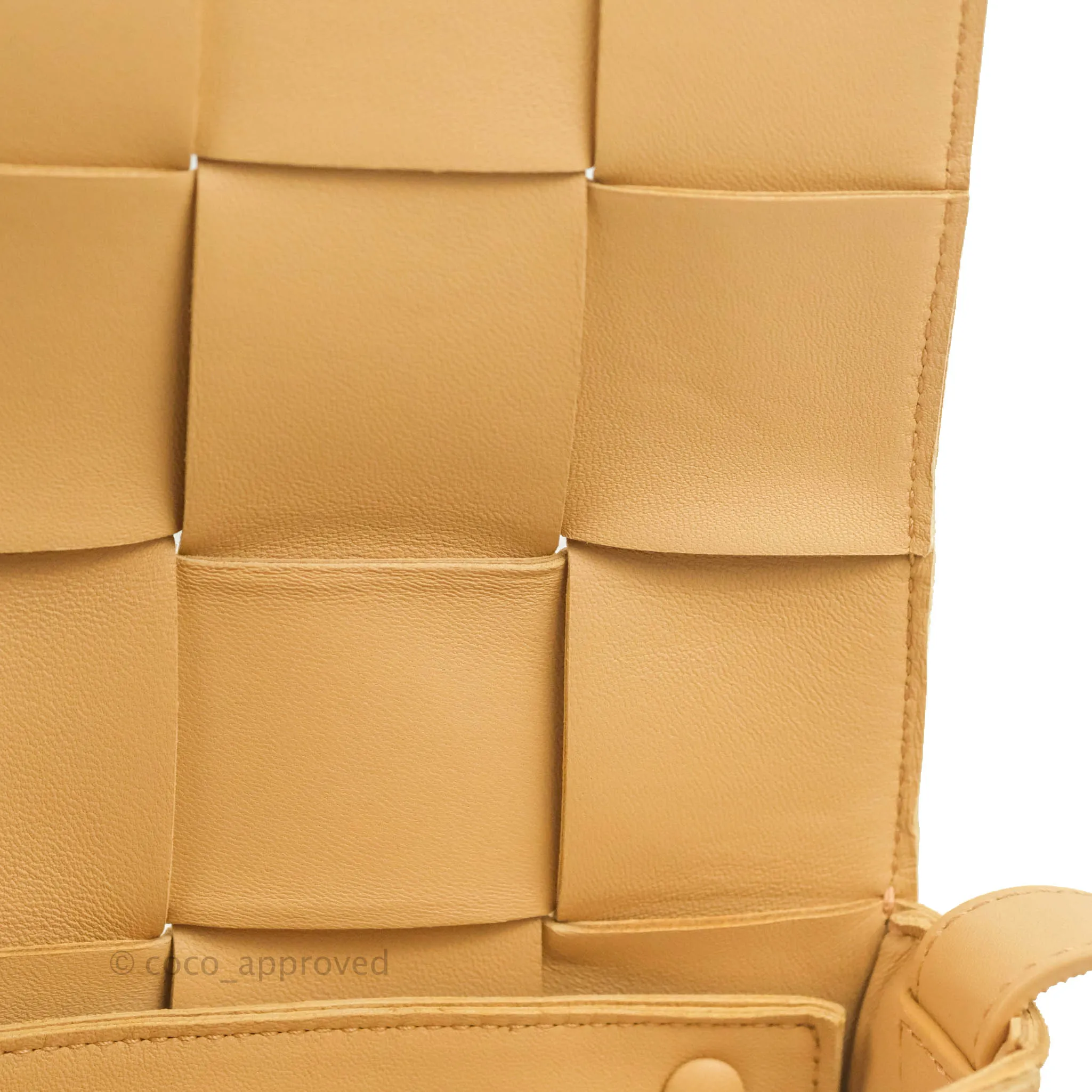 Bottega Veneta Cassette Shoulder Bag Intrecciato Beige Lambskin