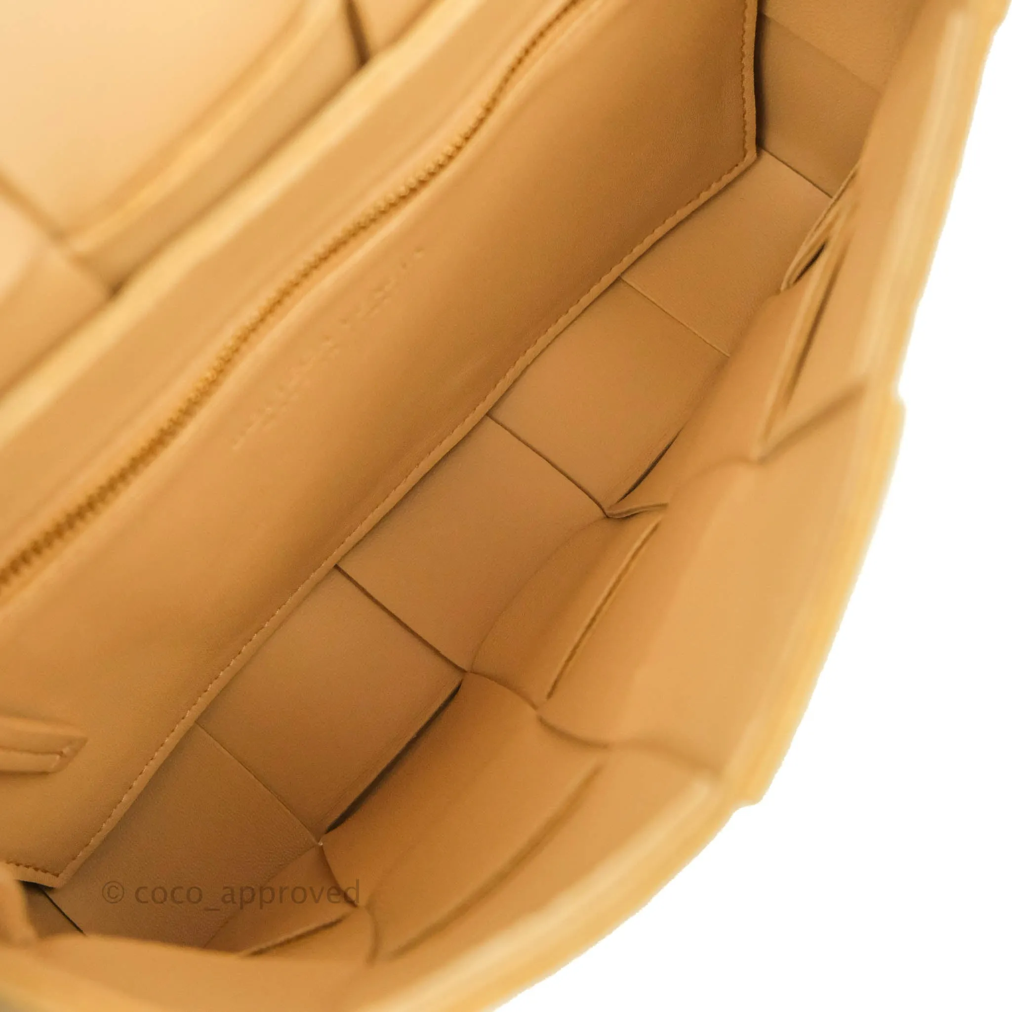 Bottega Veneta Cassette Shoulder Bag Intrecciato Beige Lambskin