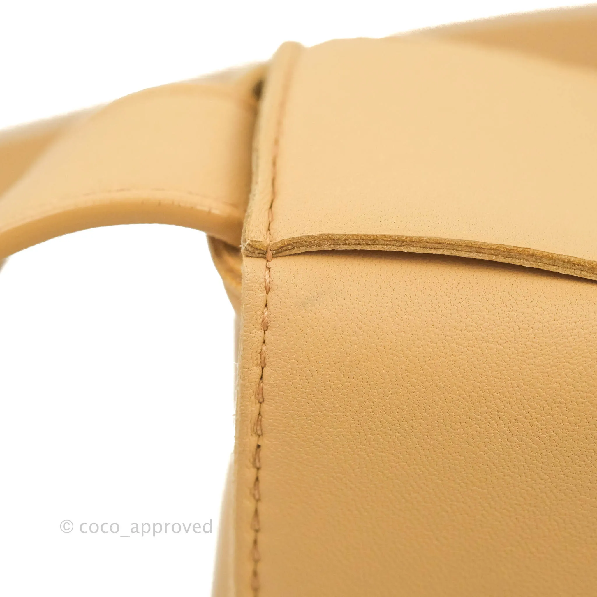 Bottega Veneta Cassette Shoulder Bag Intrecciato Beige Lambskin