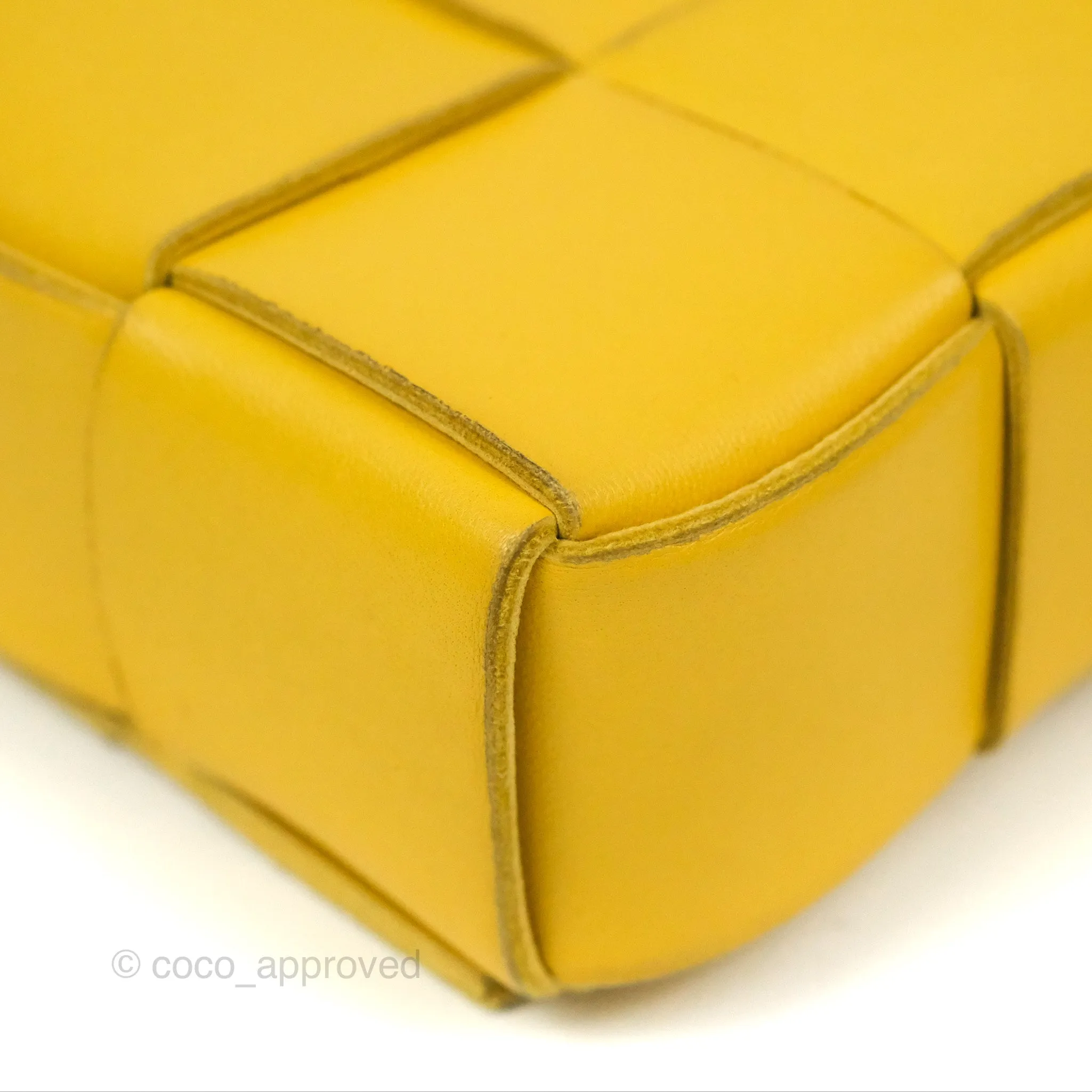 Bottega Veneta Cassette Shoulder Bag Intrecciato Yellow Lambskin