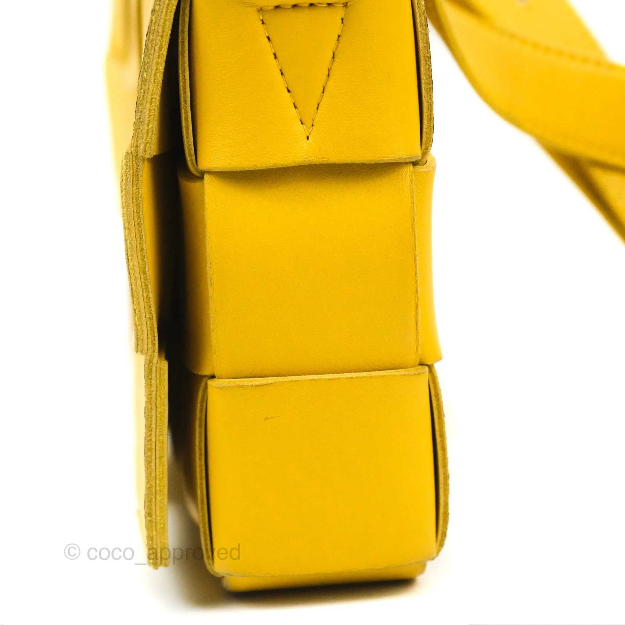 Bottega Veneta Cassette Shoulder Bag Intrecciato Yellow Lambskin