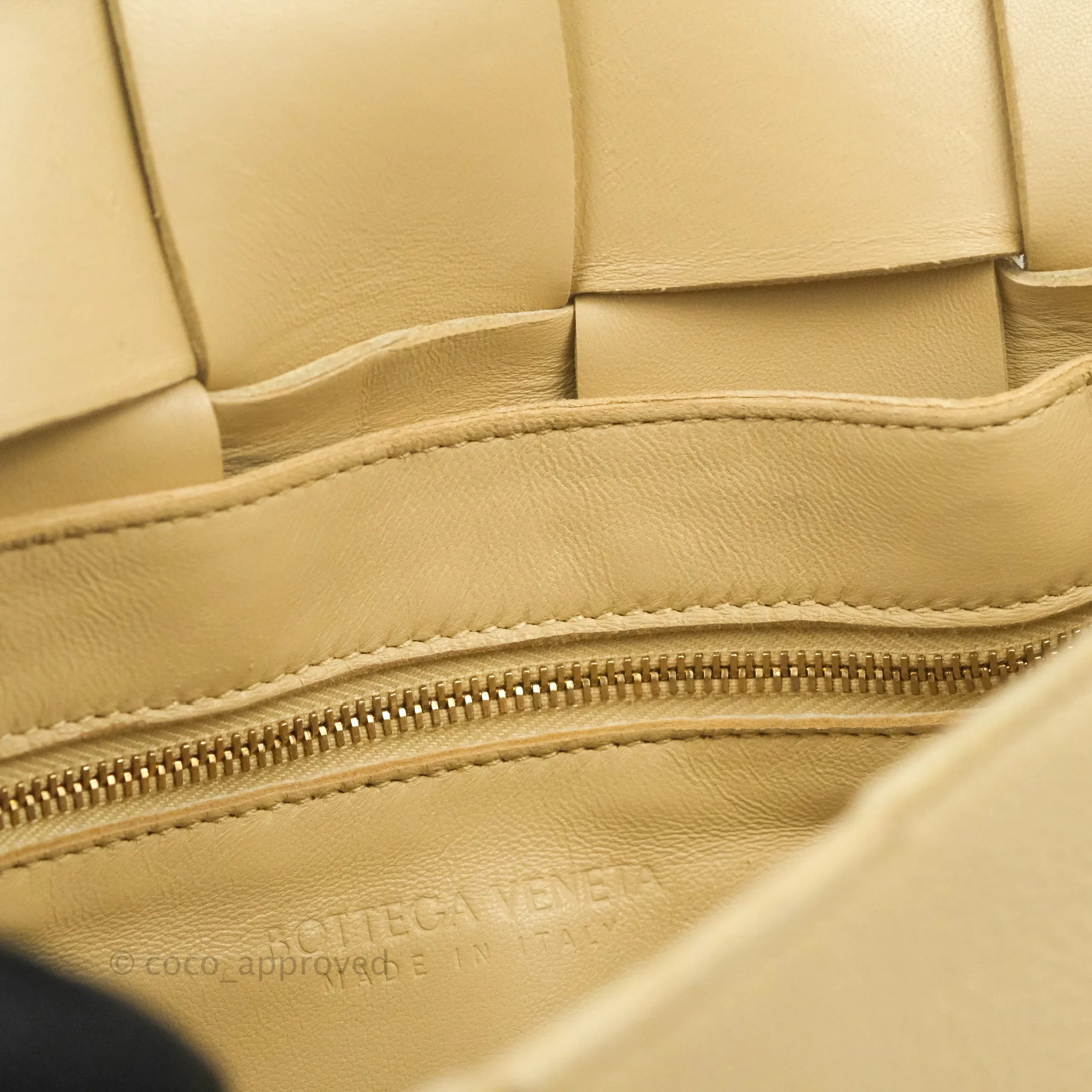 Bottega Veneta Cassette Shoulder Bag Intreccio Porridge Grained Calfskin Gold Hardware