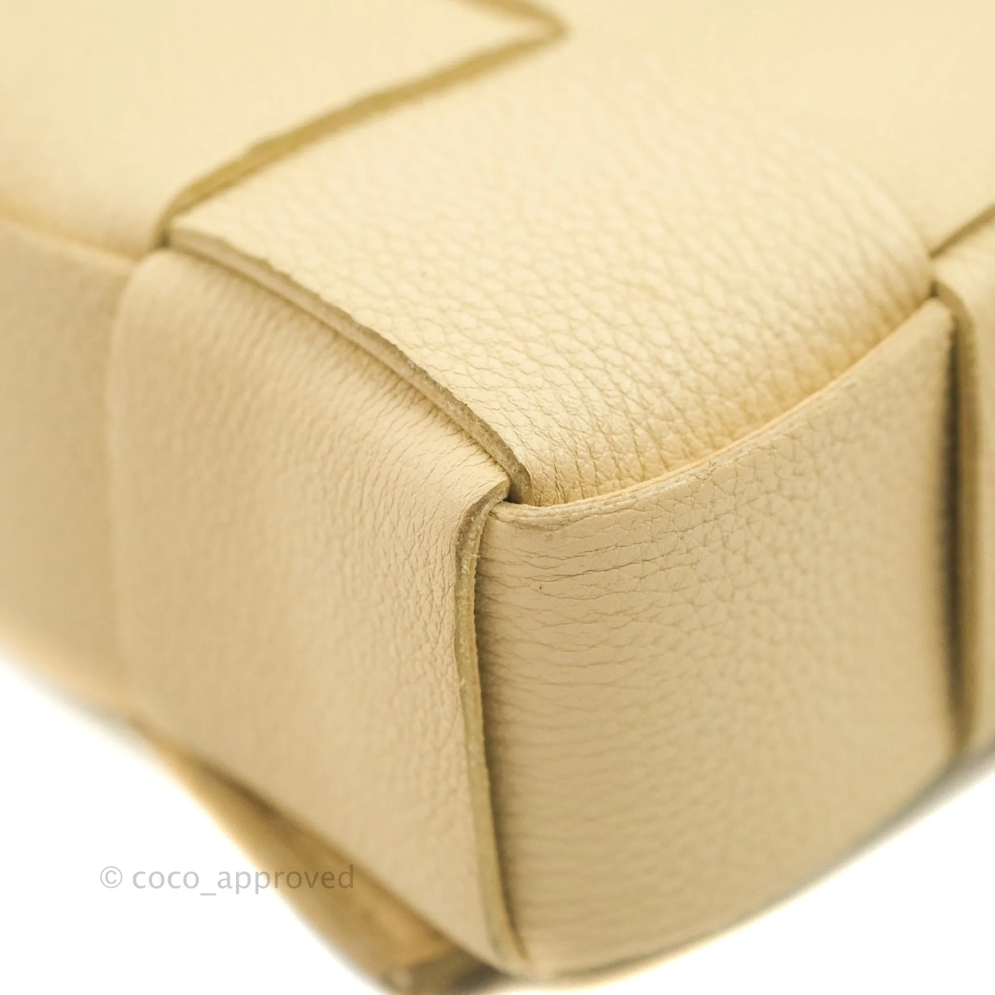 Bottega Veneta Cassette Shoulder Bag Intreccio Porridge Grained Calfskin Gold Hardware