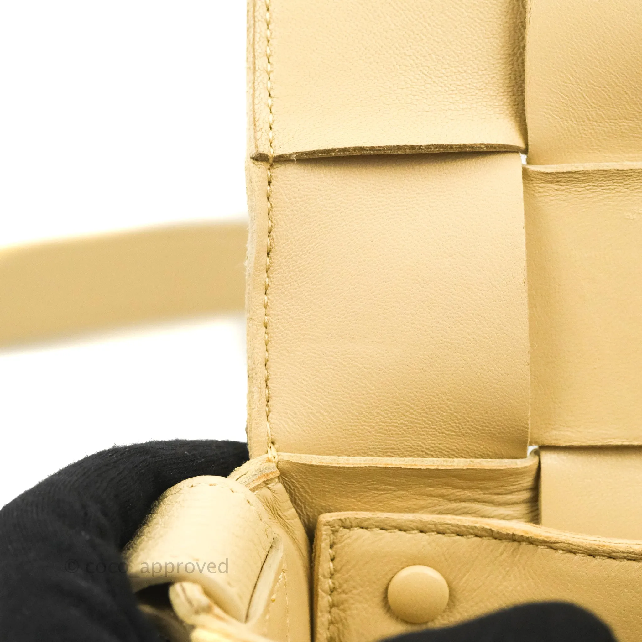 Bottega Veneta Cassette Shoulder Bag Intreccio Porridge Grained Calfskin Gold Hardware