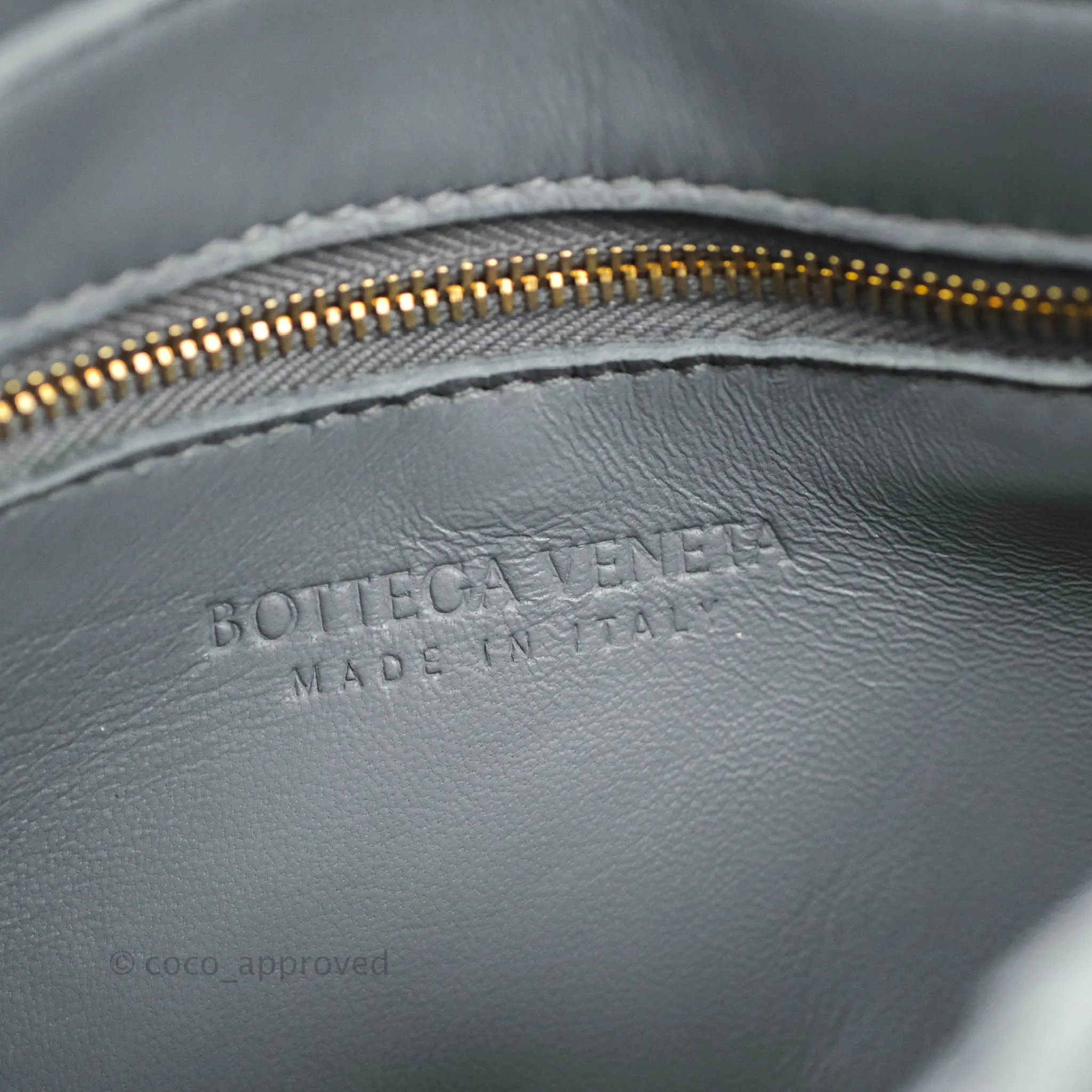 Bottega Veneta Cassette Shoulder Bag Intreccio Thunder Grey Grained Calfskin Gold Hardware