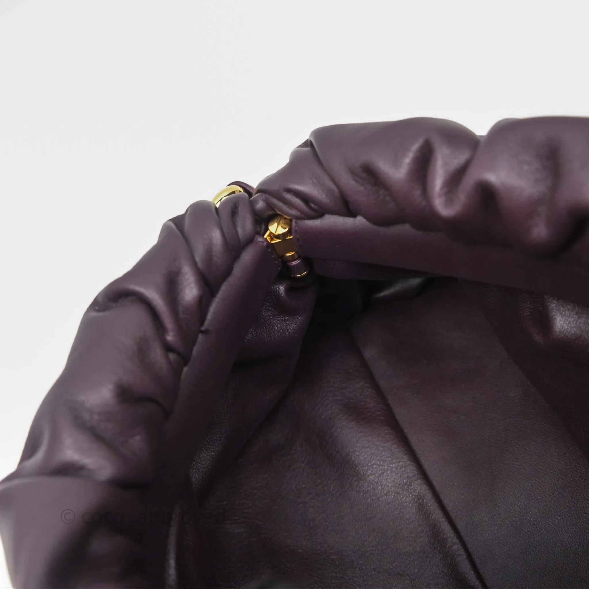 Bottega Veneta Chain Pouch Brown Calfskin Gold Hardware
