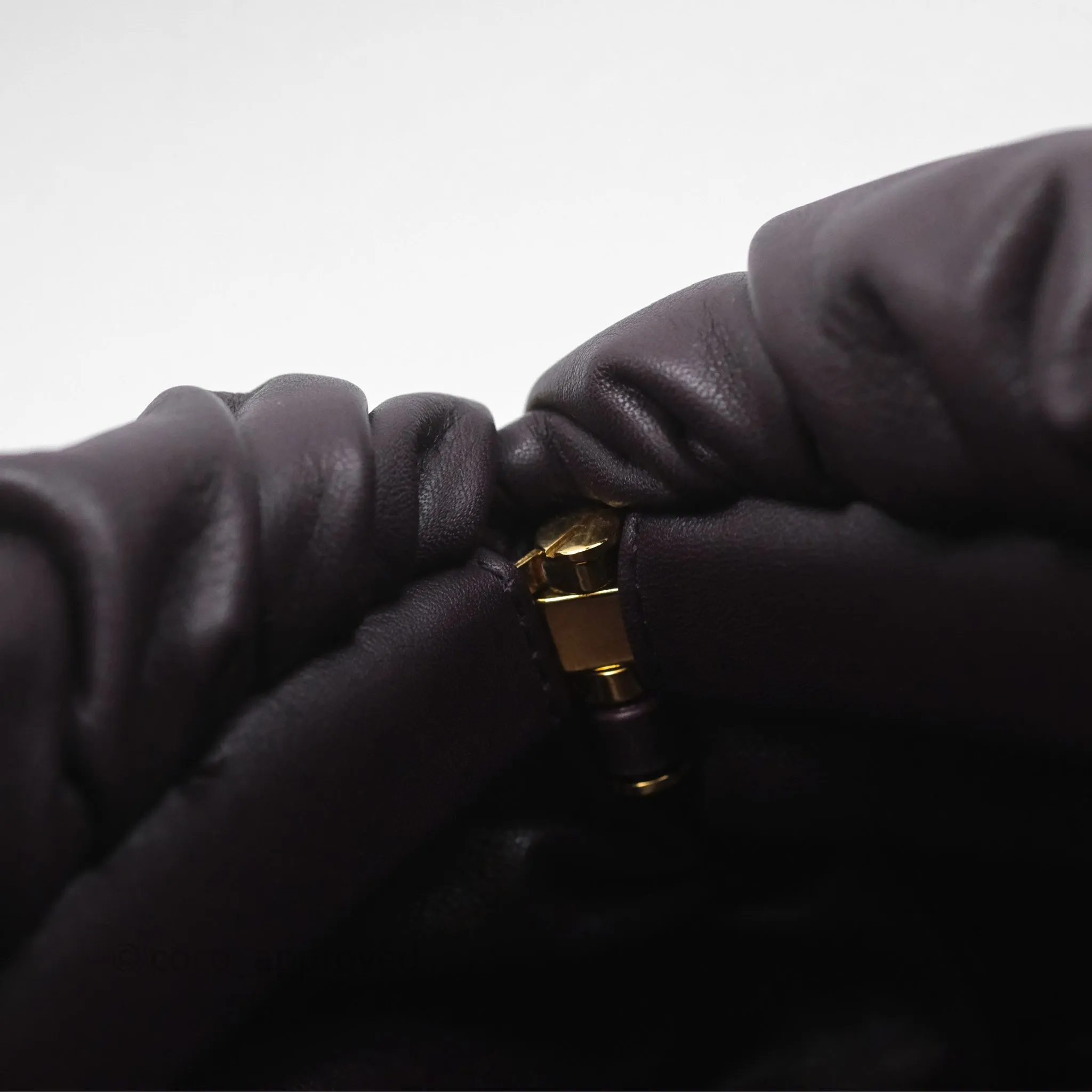 Bottega Veneta Chain Pouch Brown Calfskin Gold Hardware