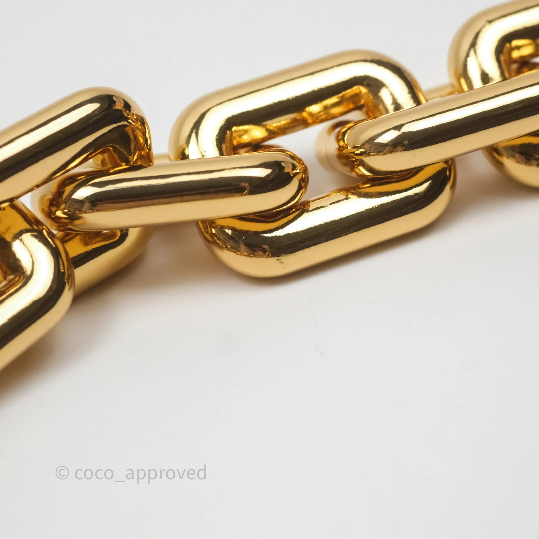 Bottega Veneta Chain Pouch Brown Calfskin Gold Hardware