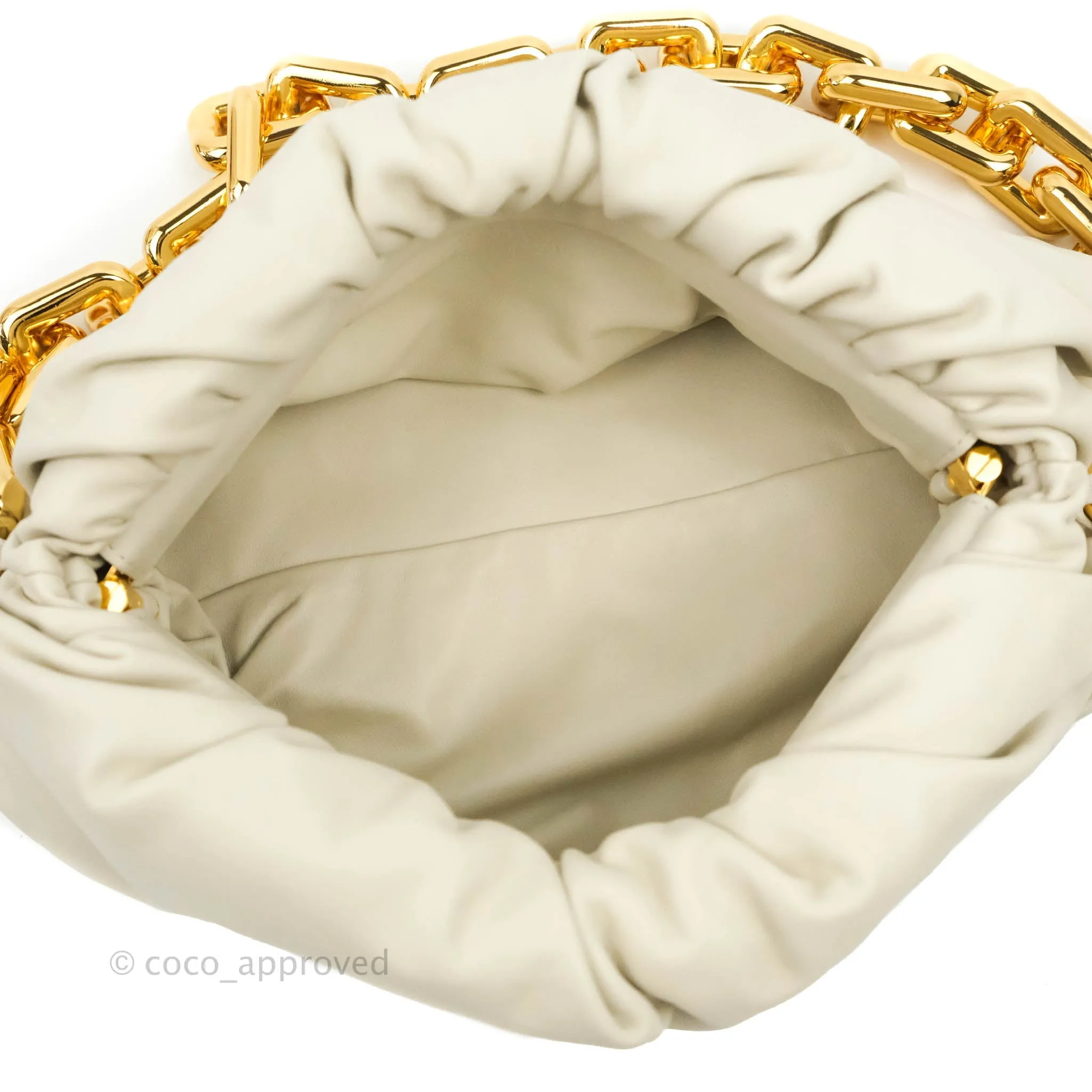 Bottega Veneta Chain Pouch in Plaster Calfskin