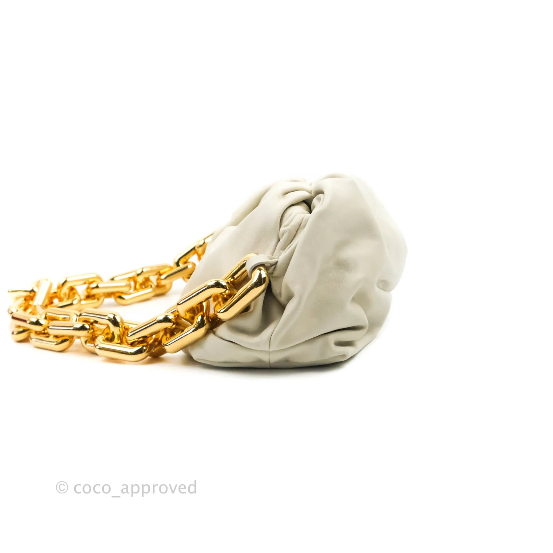 Bottega Veneta Chain Pouch in Plaster Calfskin