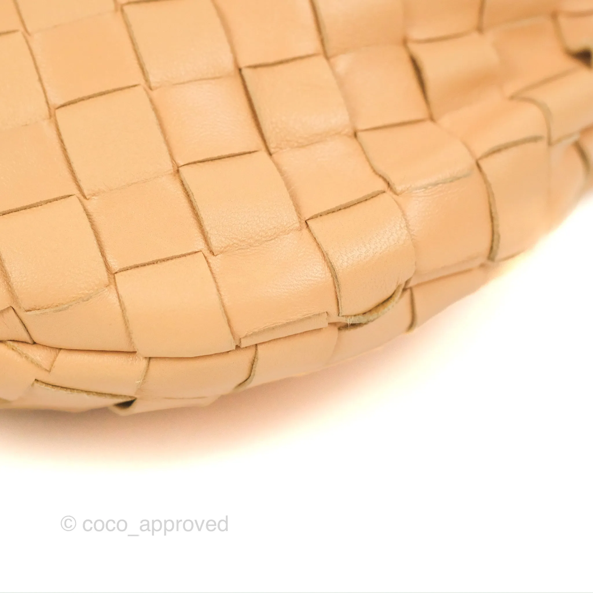 Bottega Veneta Intrecciato Mini Jodie Clutch Bag Beige Lambskin Gold Hardware