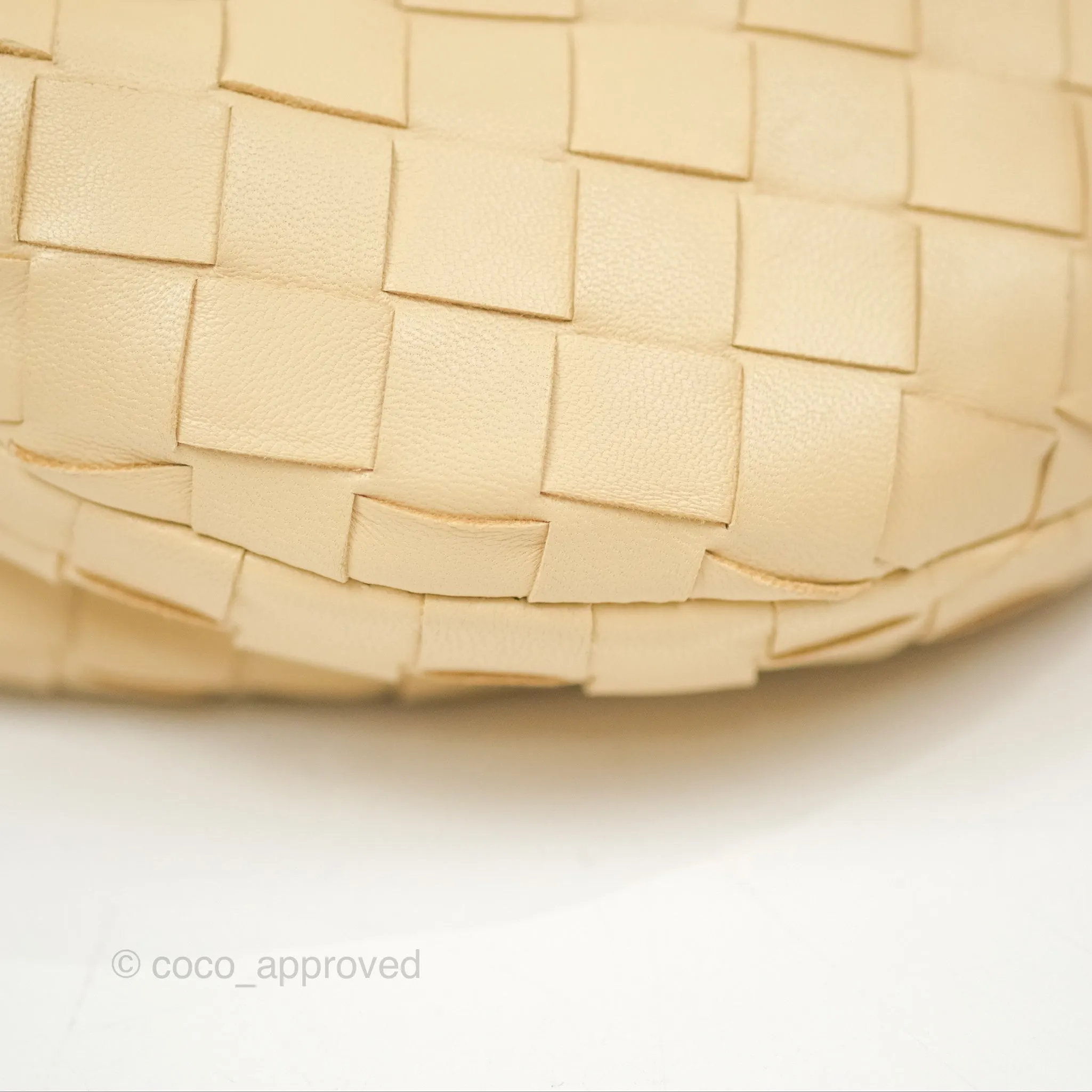 Bottega Veneta Mini Jodie Clutch Bag Intrecciato Porridge Lambskin Gold Hardware