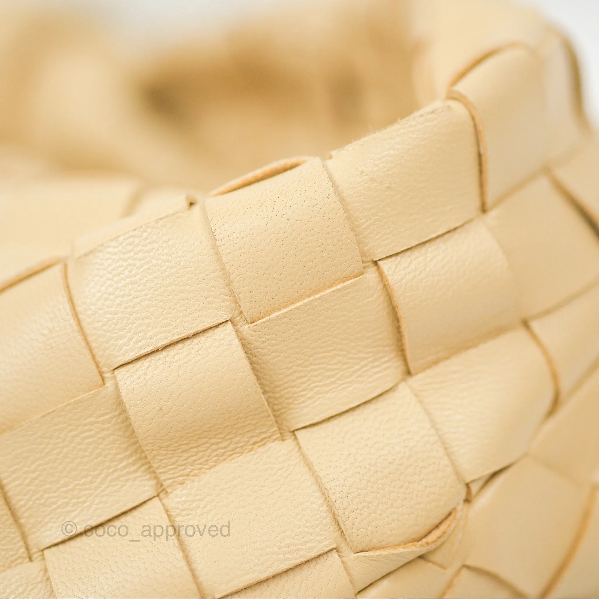 Bottega Veneta Mini Jodie Clutch Bag Intrecciato Porridge Lambskin Gold Hardware