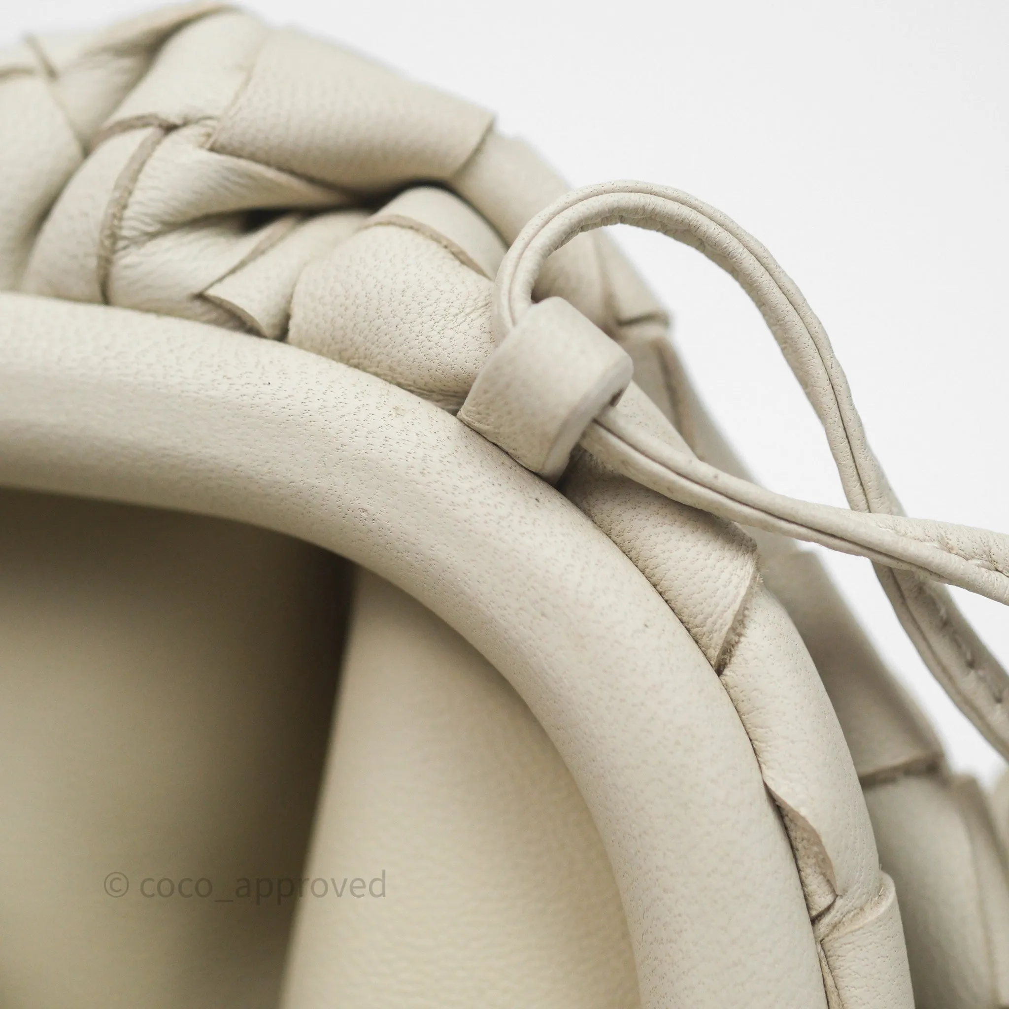 Bottega Veneta Mini Pouch Chalk Intrecciato Calfskin