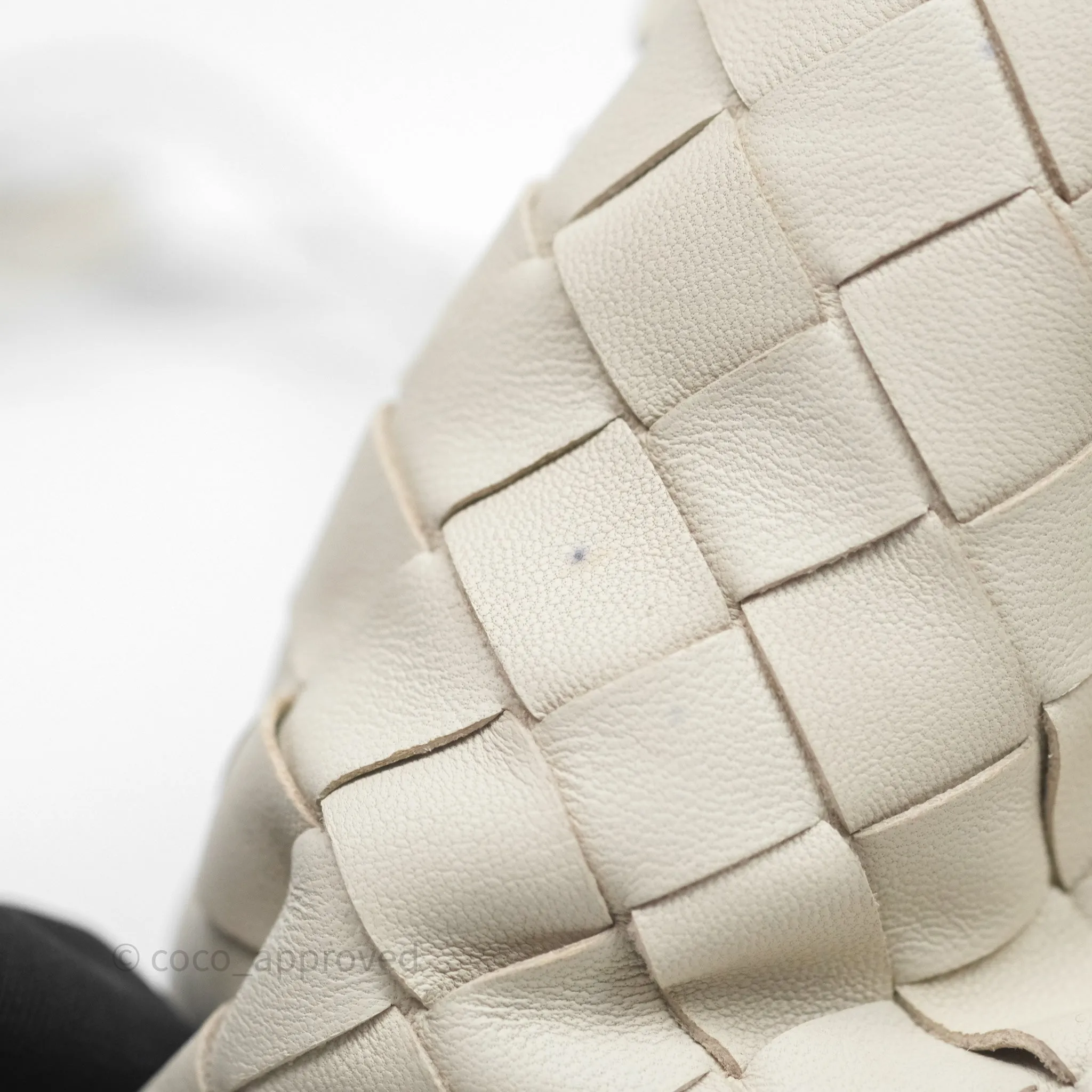 Bottega Veneta Mini Pouch Chalk Intrecciato Calfskin