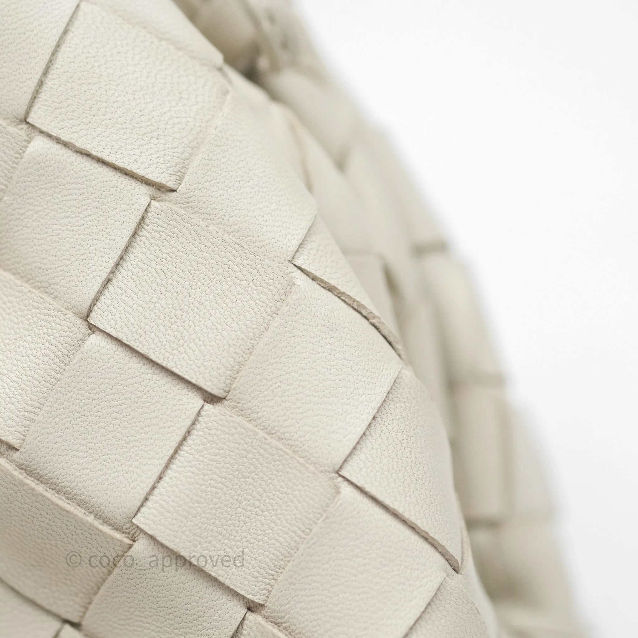 Bottega Veneta Mini Pouch Chalk Intrecciato Calfskin