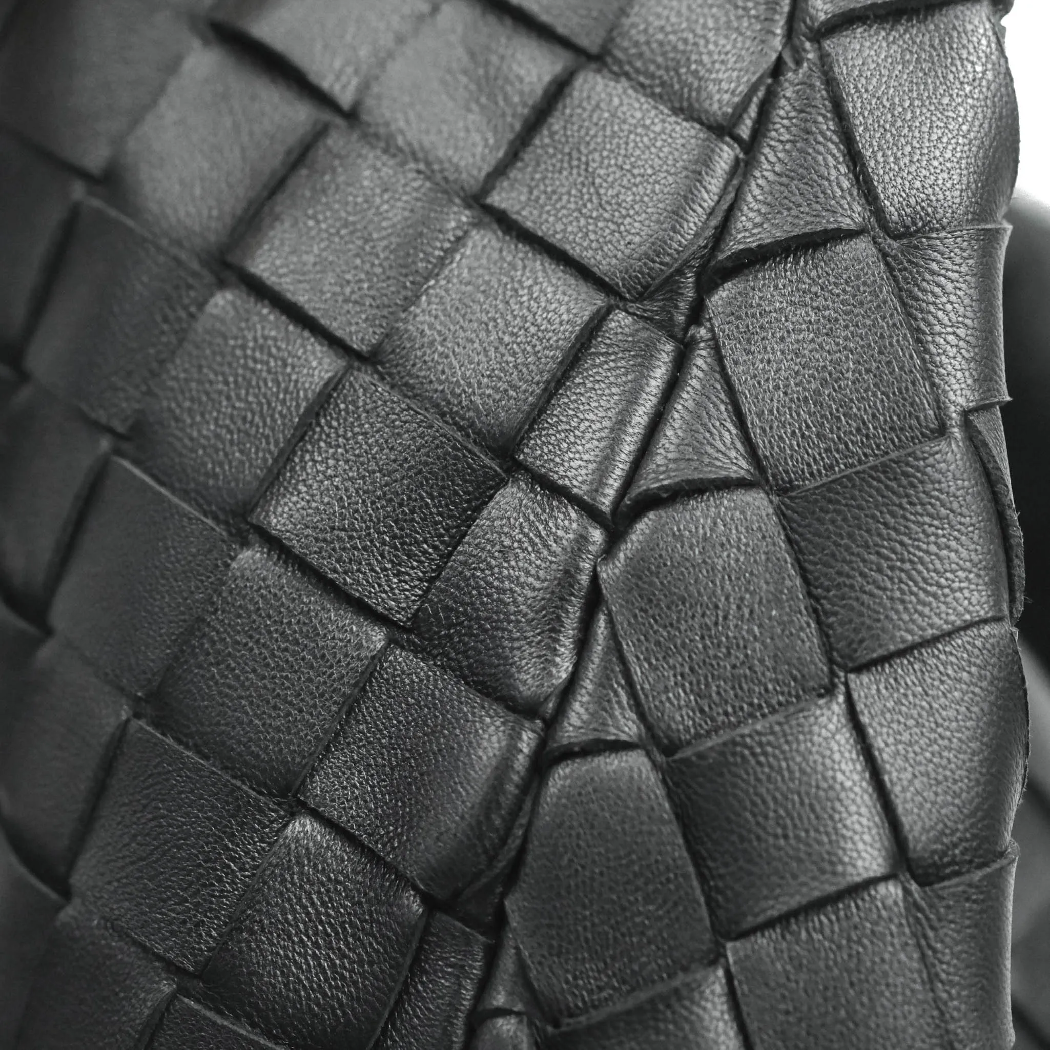 Bottega Veneta Nappa Intrecciato Medium BV Jodie Black