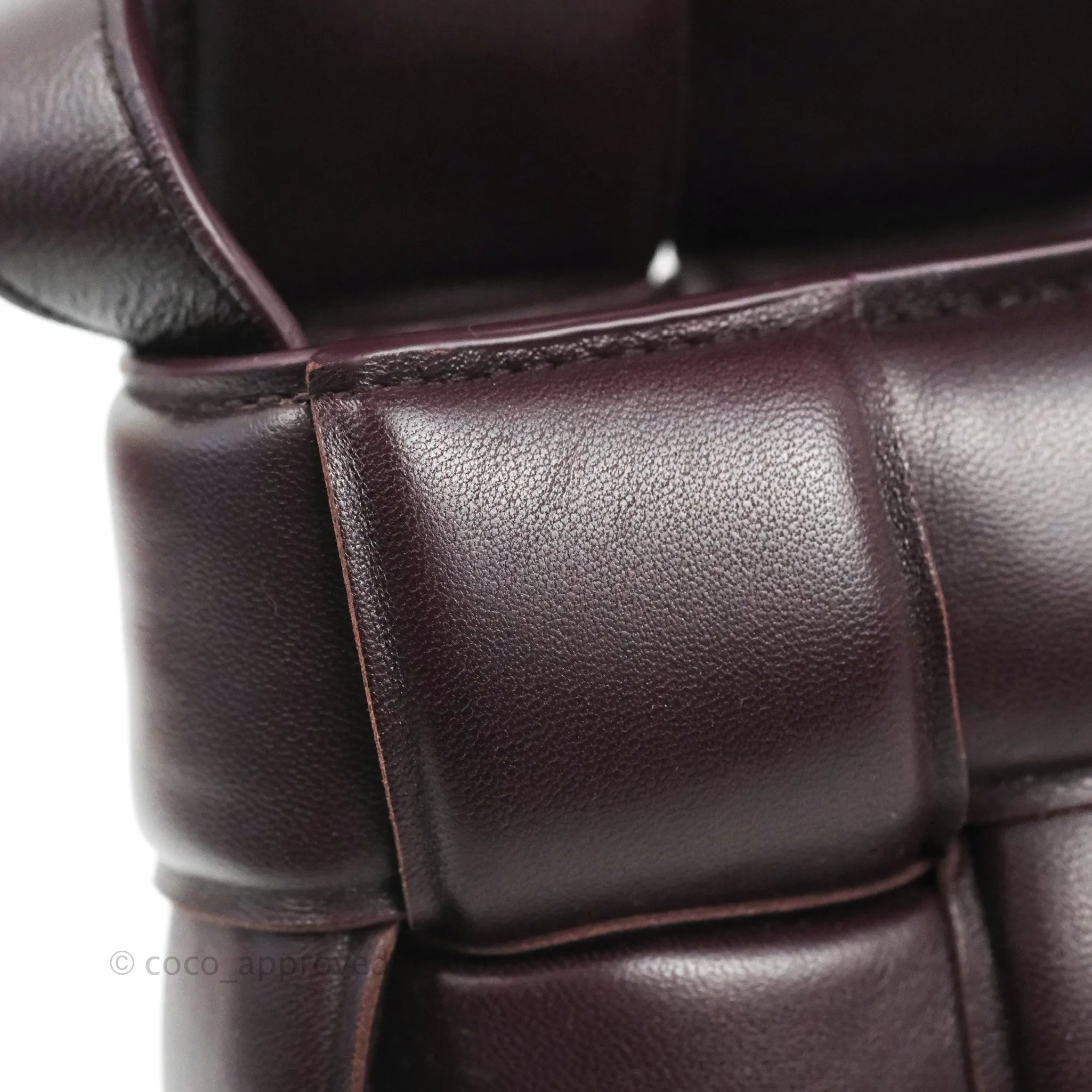 Bottega Veneta Padded Cassette Shoulder Bag Grape Lambskin Gold Hardware