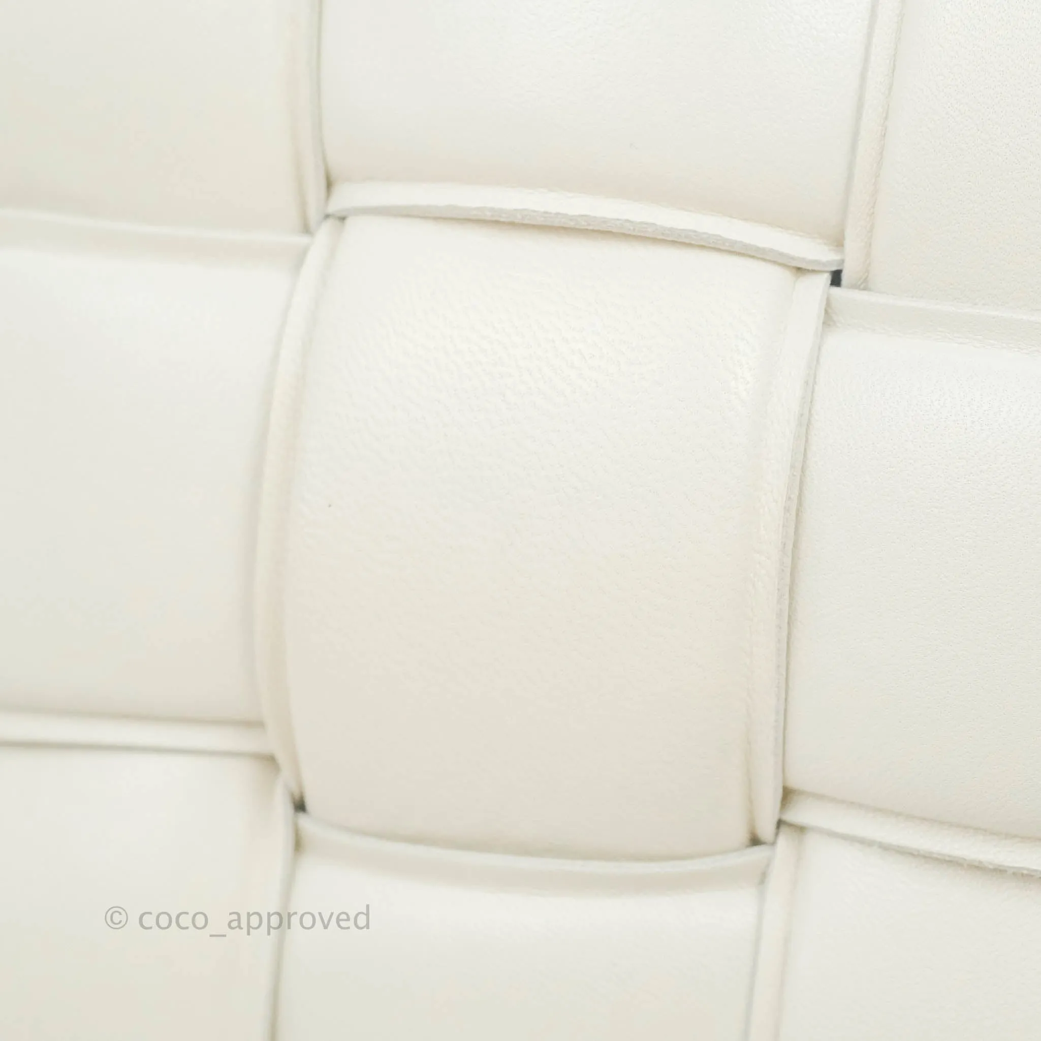 Bottega Veneta Padded Cassette Shoulder Bag Intrecciato White Lambskin Silver Hardware