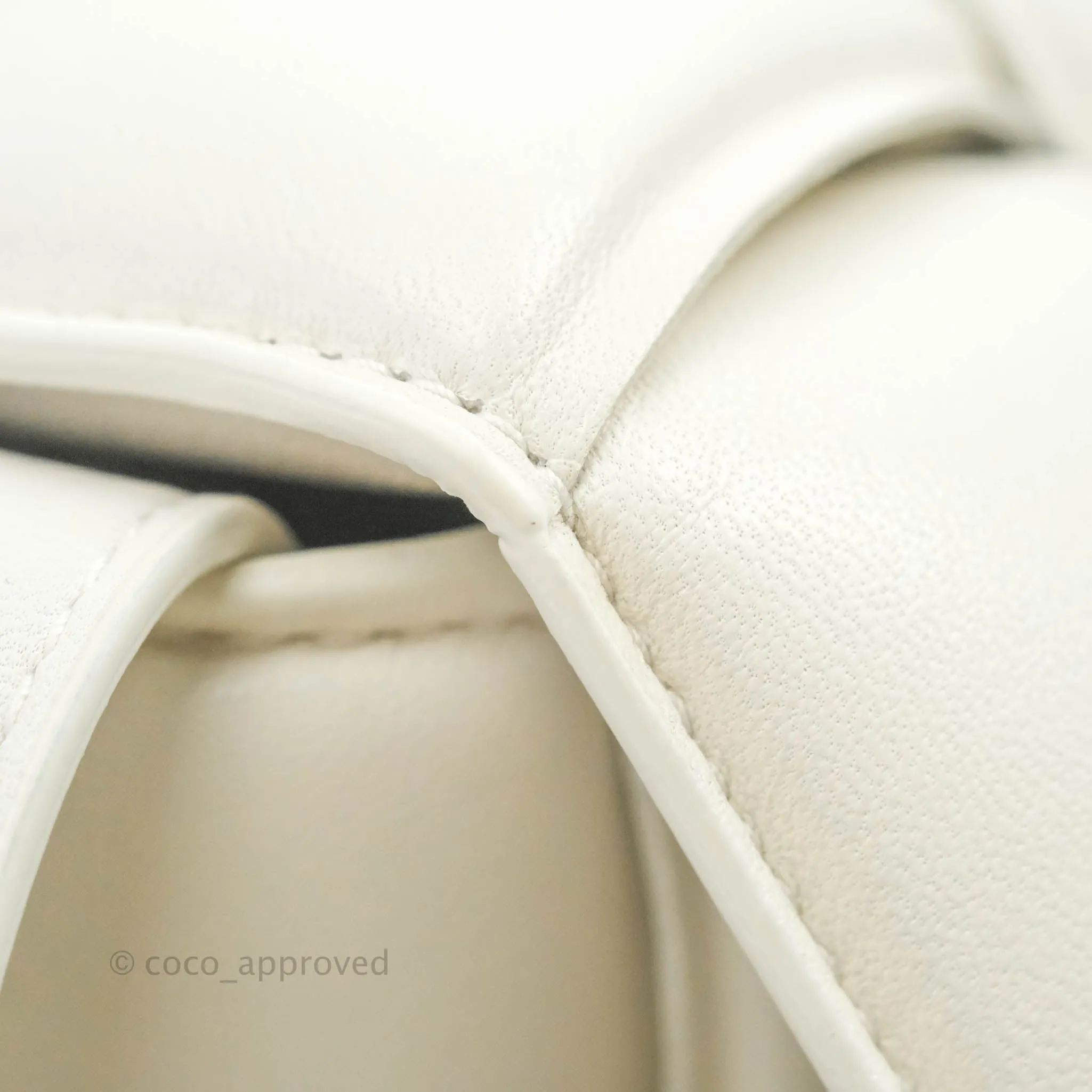 Bottega Veneta Padded Cassette Shoulder Bag Intrecciato White Lambskin Silver Hardware