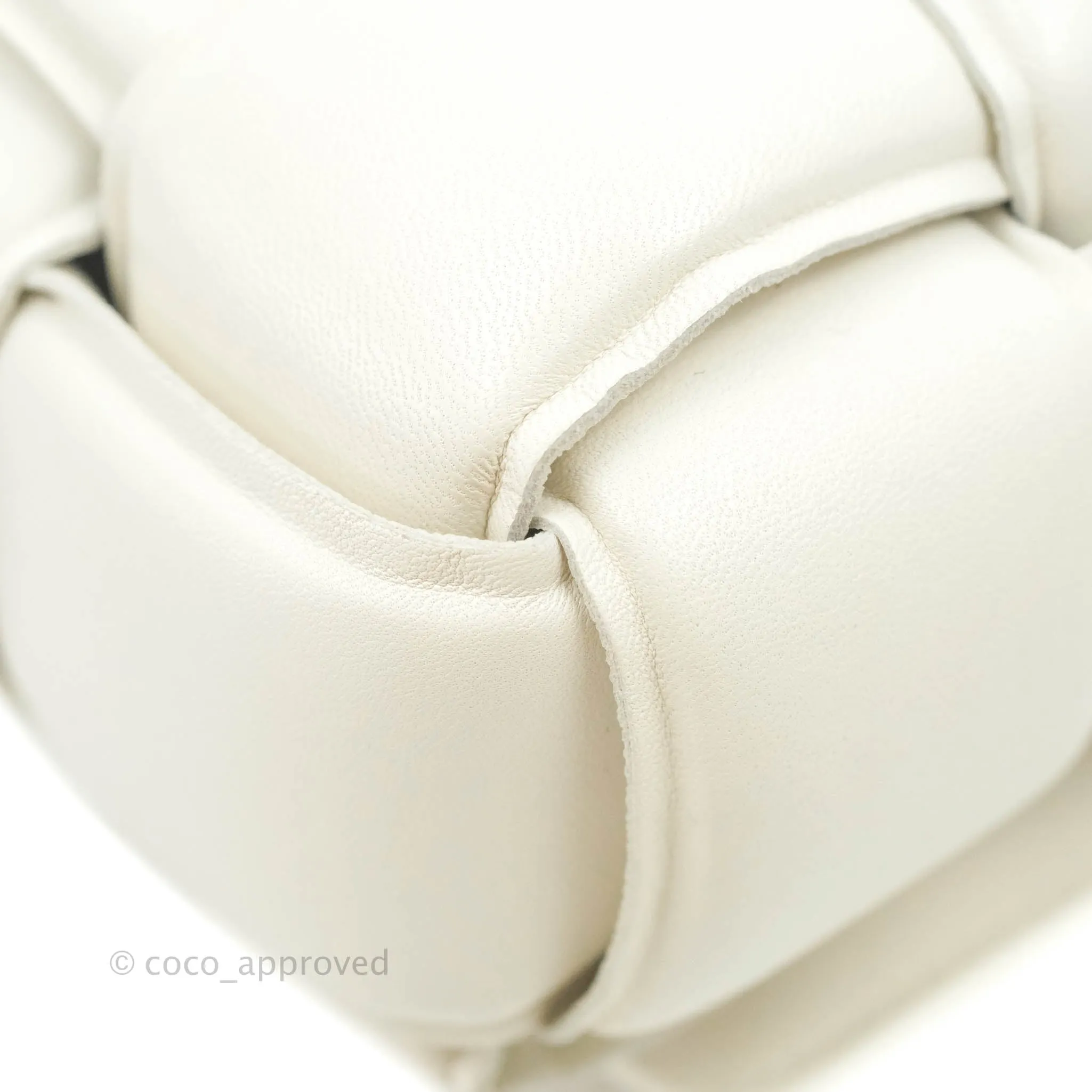 Bottega Veneta Padded Cassette Shoulder Bag Intrecciato White Lambskin Silver Hardware