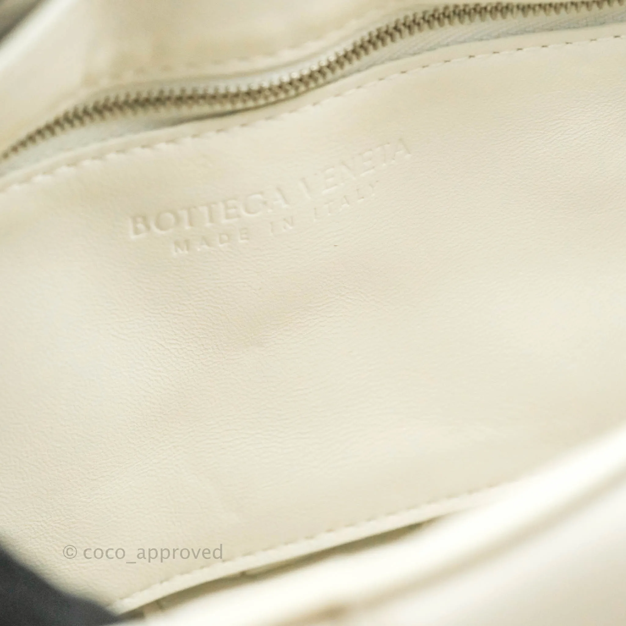 Bottega Veneta Padded Cassette Shoulder Bag Intrecciato White Lambskin Silver Hardware
