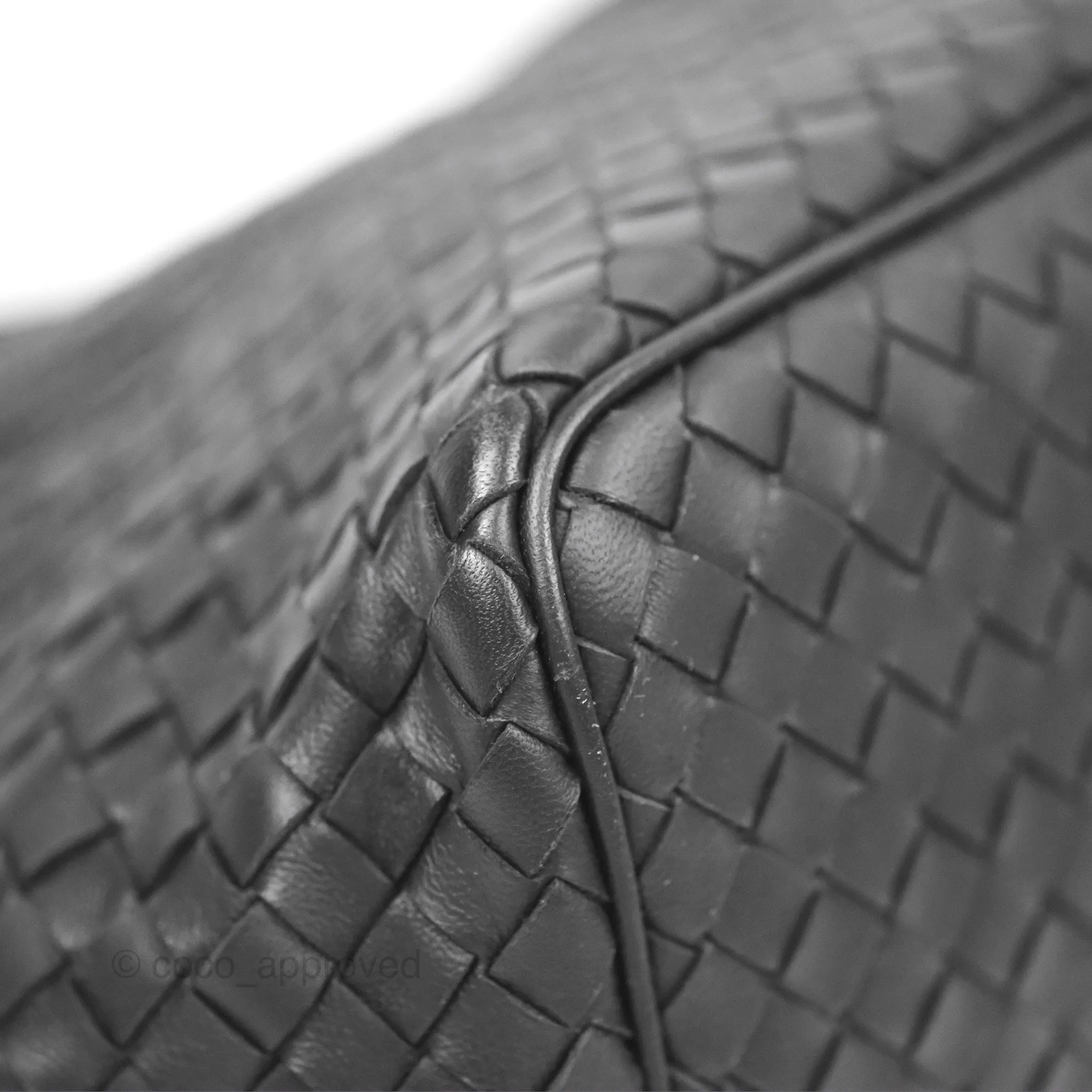 Bottega Veneta Shoulder Bag Black Nappa Intrecciato