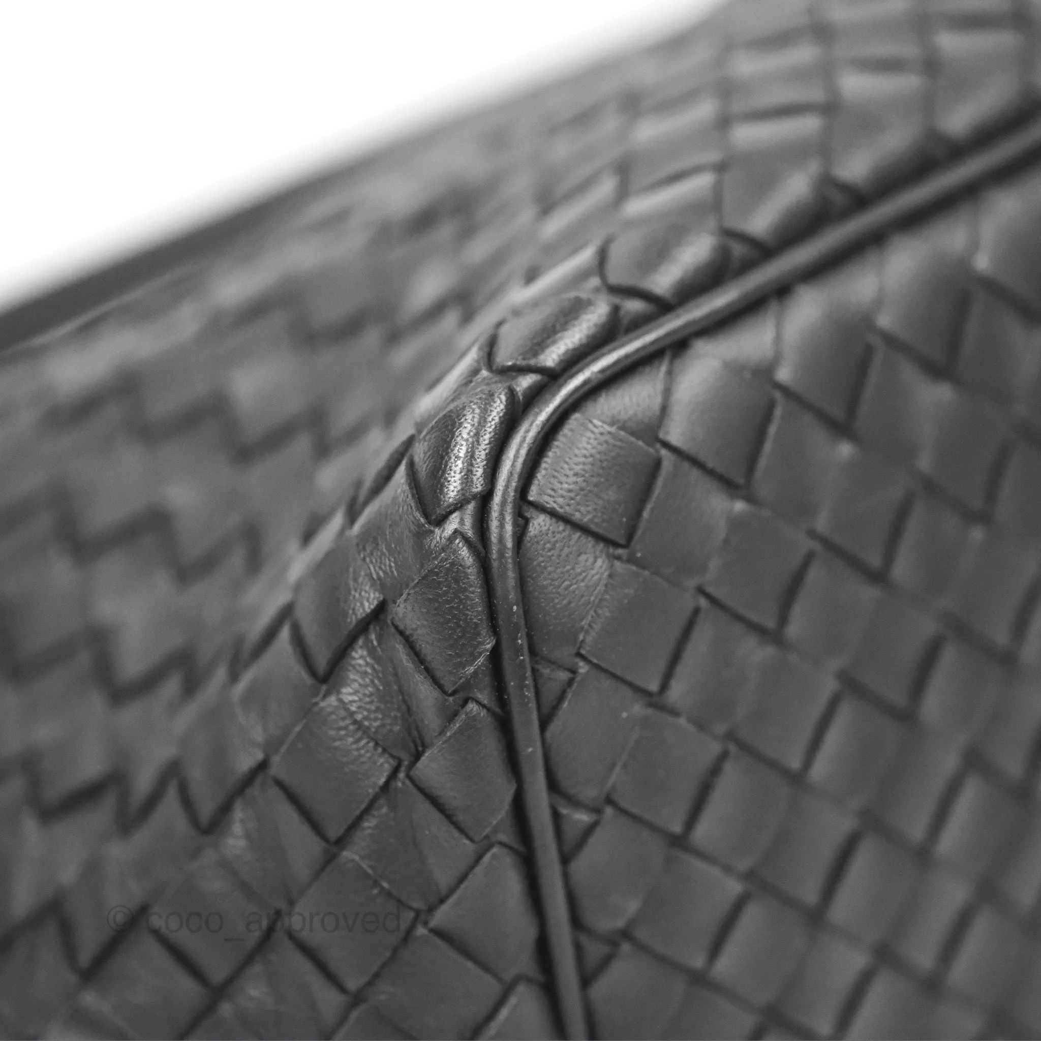 Bottega Veneta Shoulder Bag Black Nappa Intrecciato