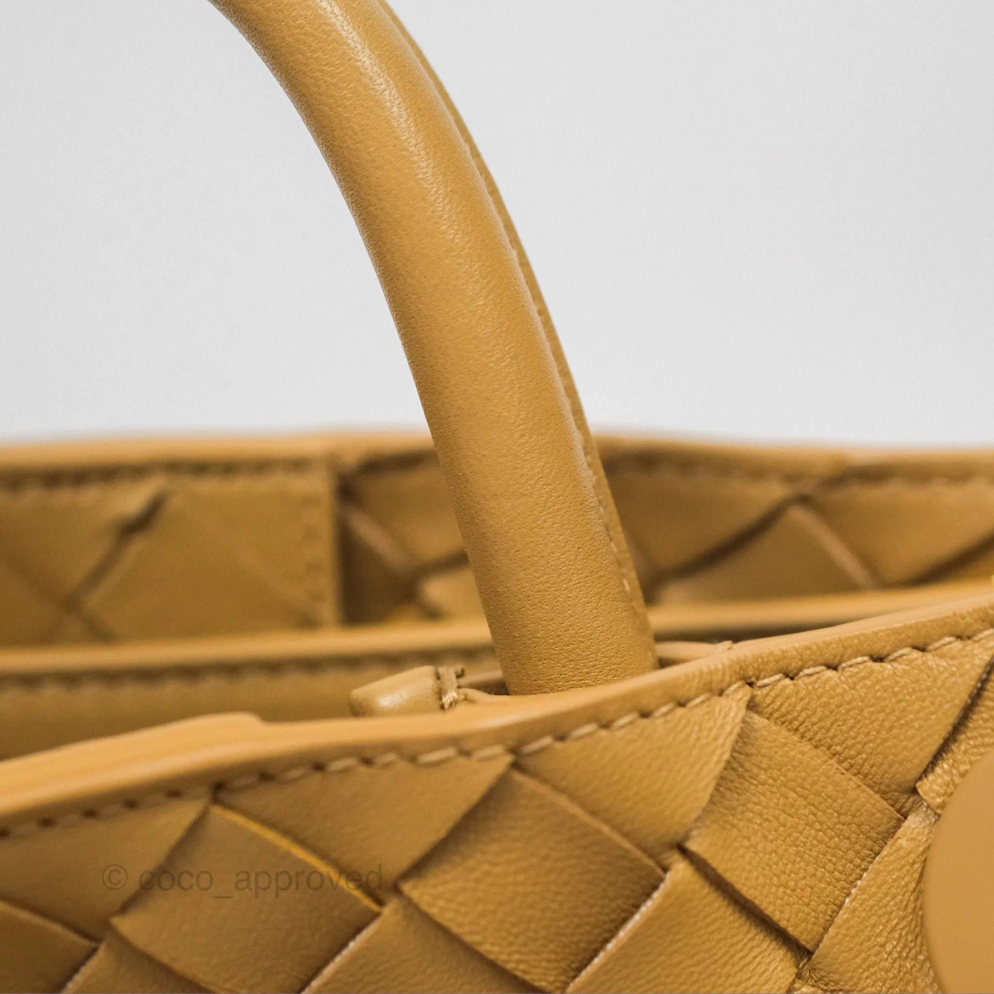 Bottega Veneta Small Andiamo Bag Dark Praline Intrecciato Lambskin