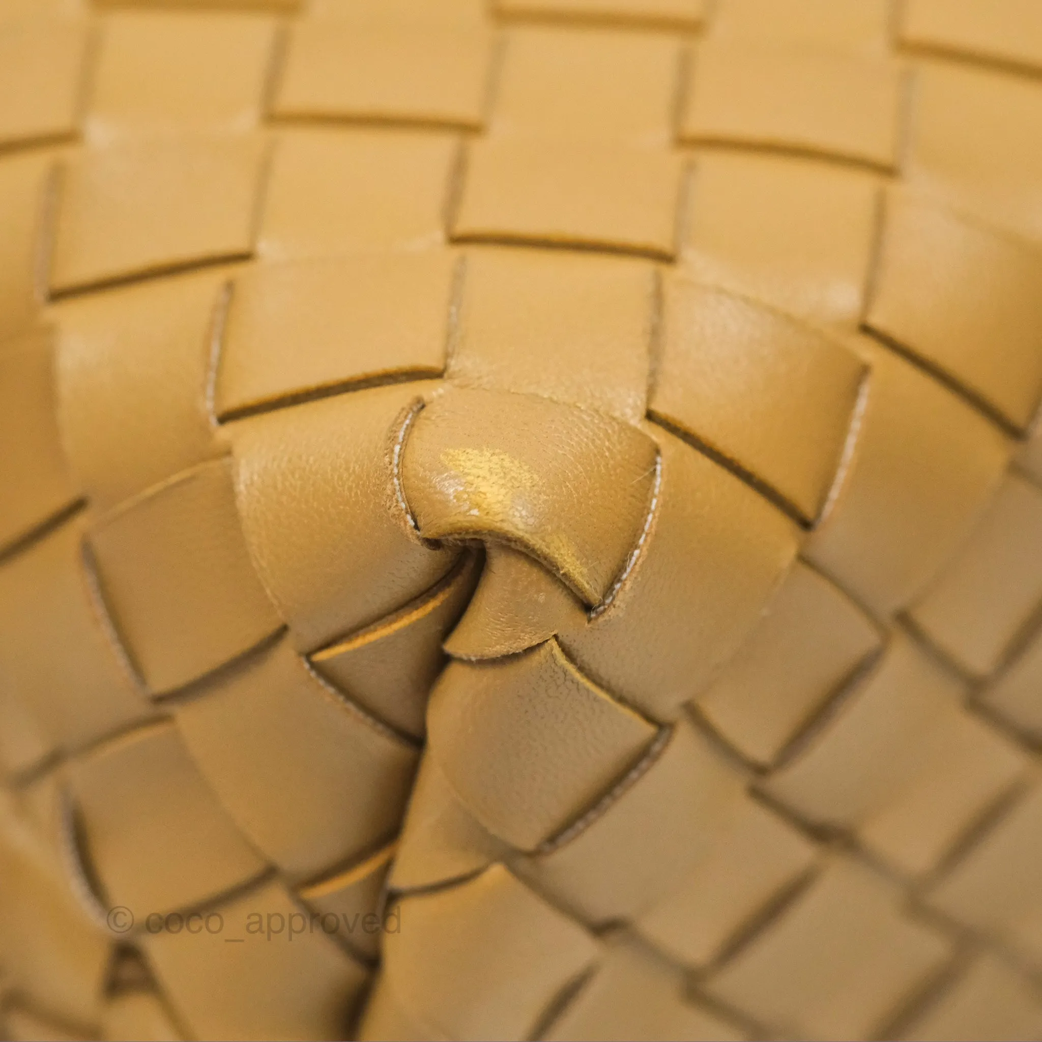 Bottega Veneta Small Andiamo Bag Dark Praline Intrecciato Lambskin