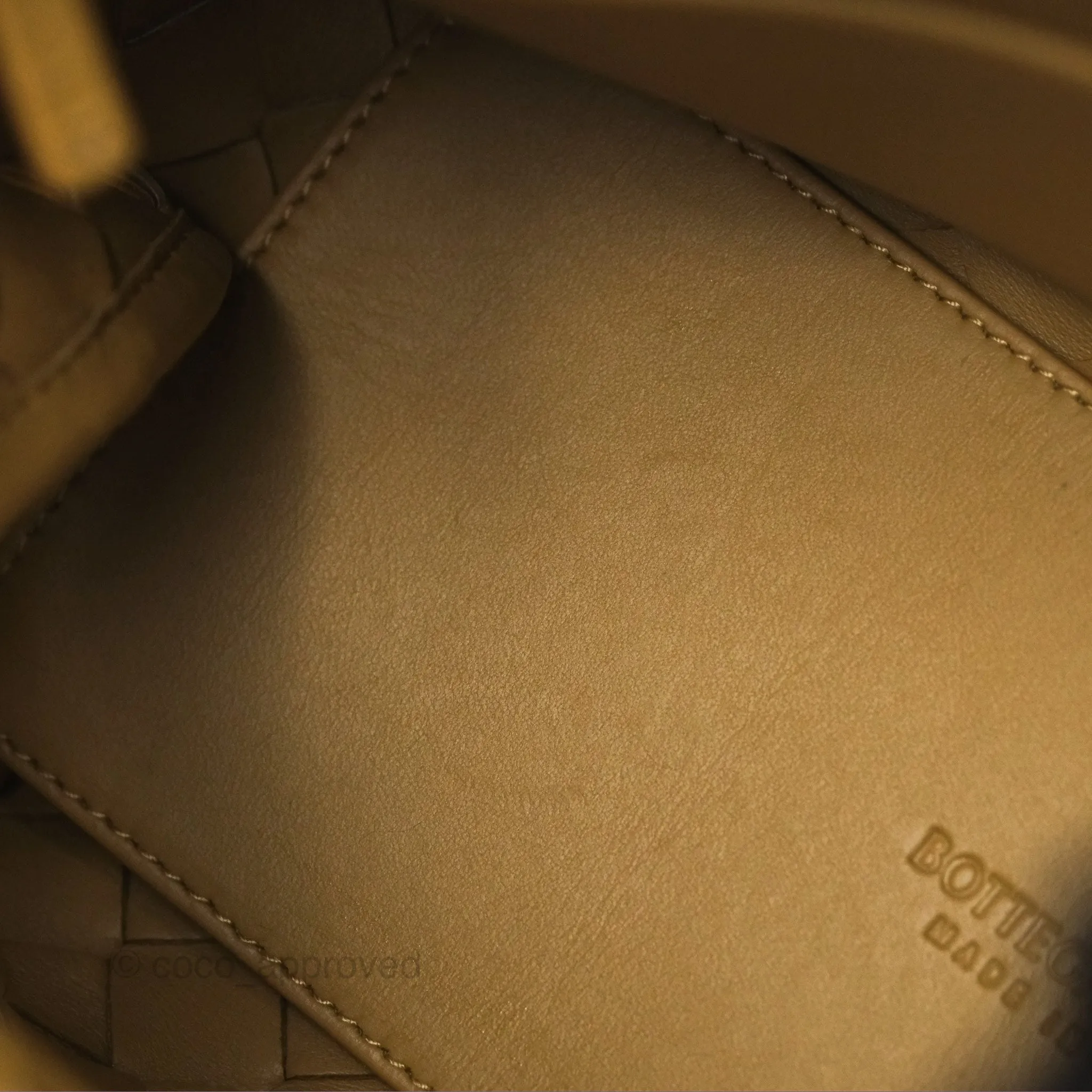 Bottega Veneta Small Andiamo Bag Dark Praline Intrecciato Lambskin