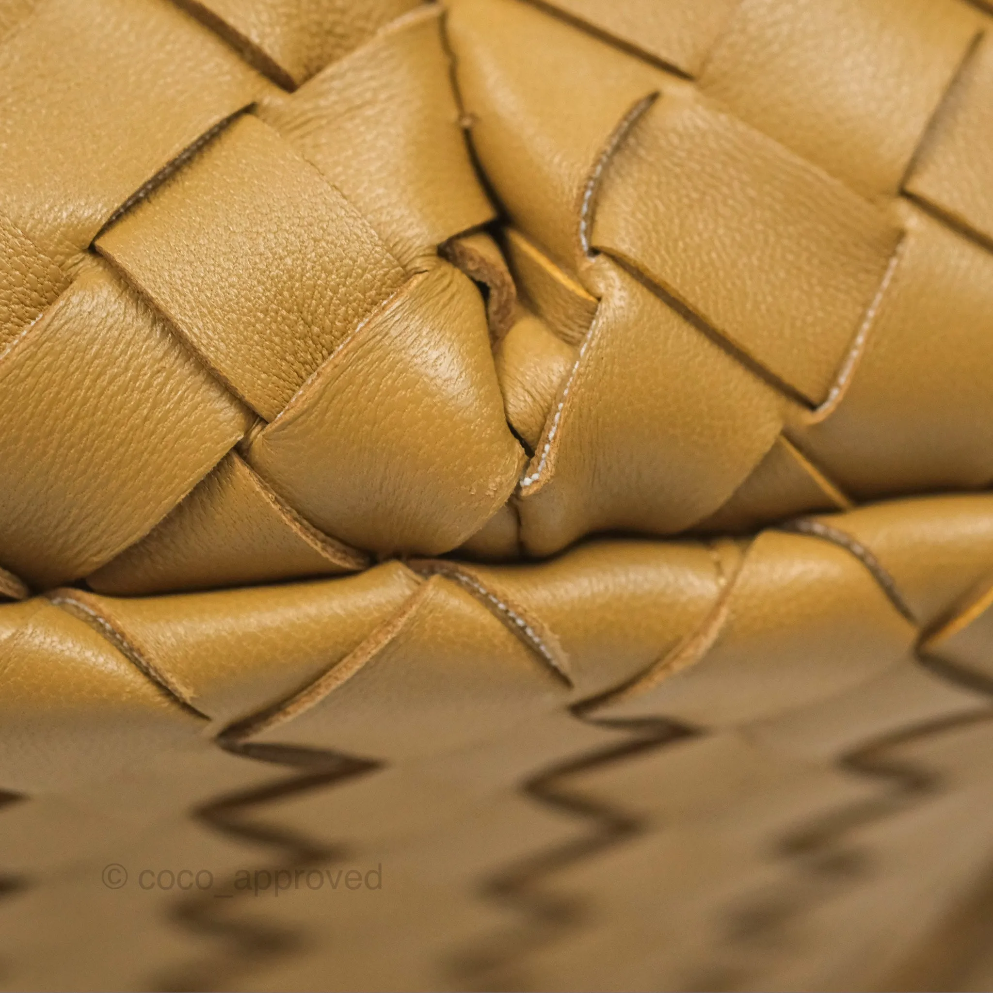 Bottega Veneta Small Andiamo Bag Dark Praline Intrecciato Lambskin