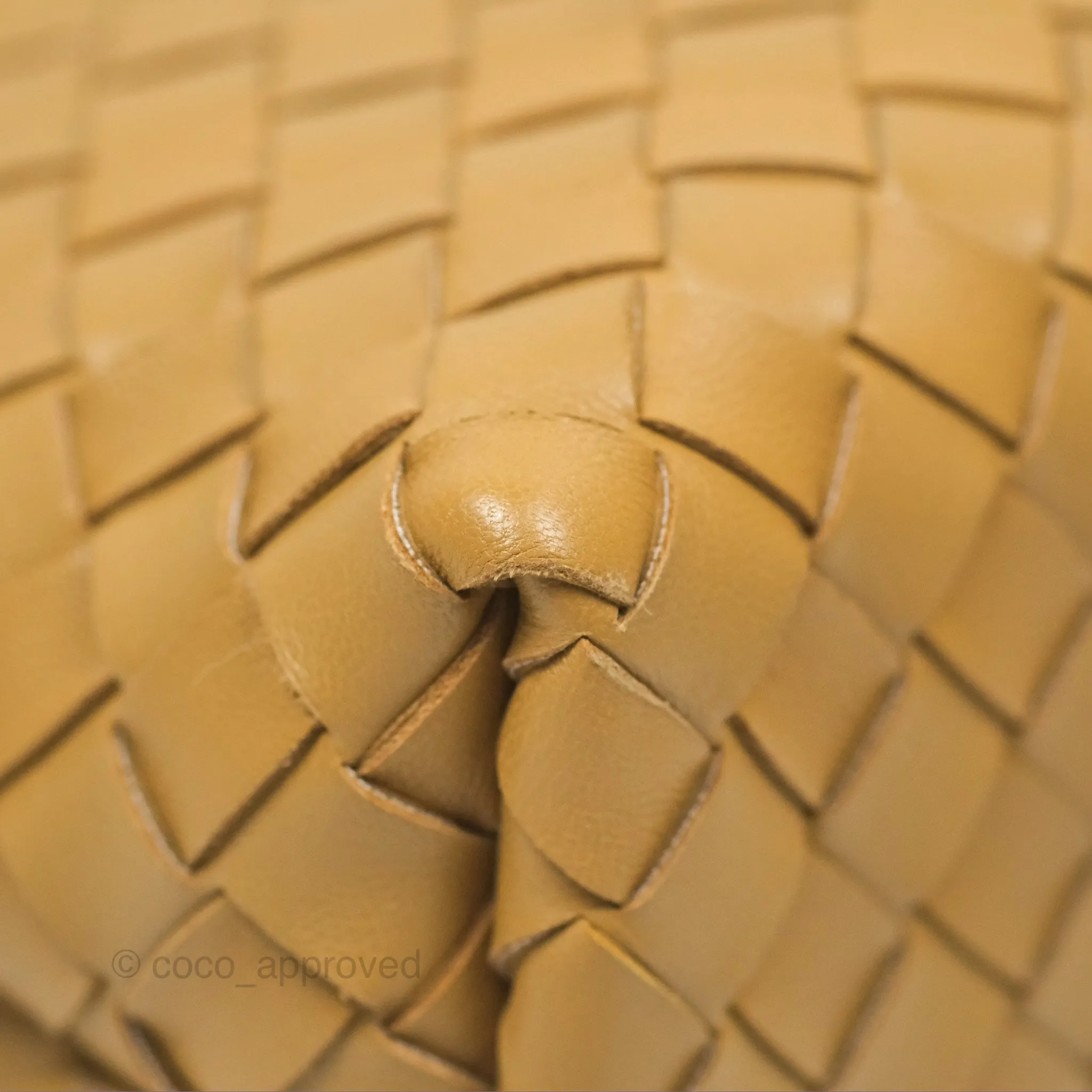 Bottega Veneta Small Andiamo Bag Dark Praline Intrecciato Lambskin