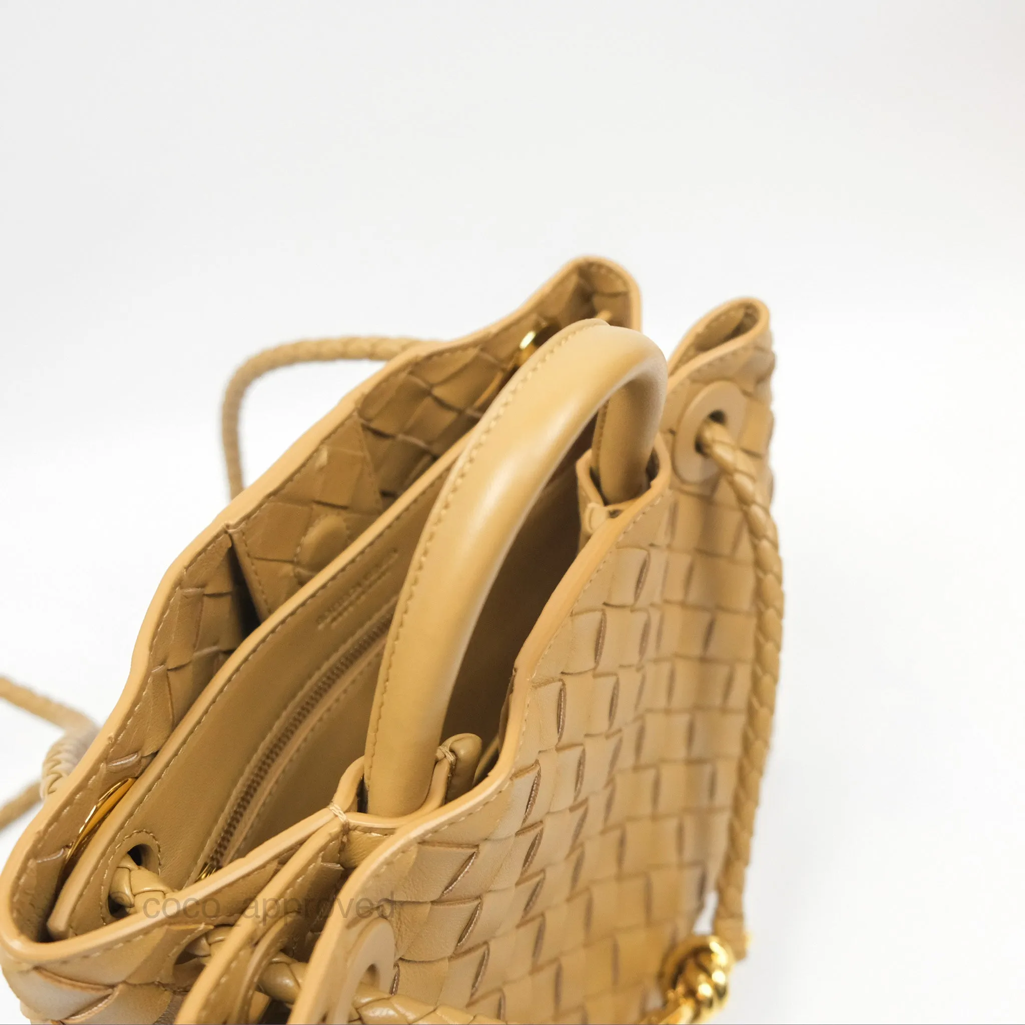 Bottega Veneta Small Andiamo Bag Dark Praline Intrecciato Lambskin