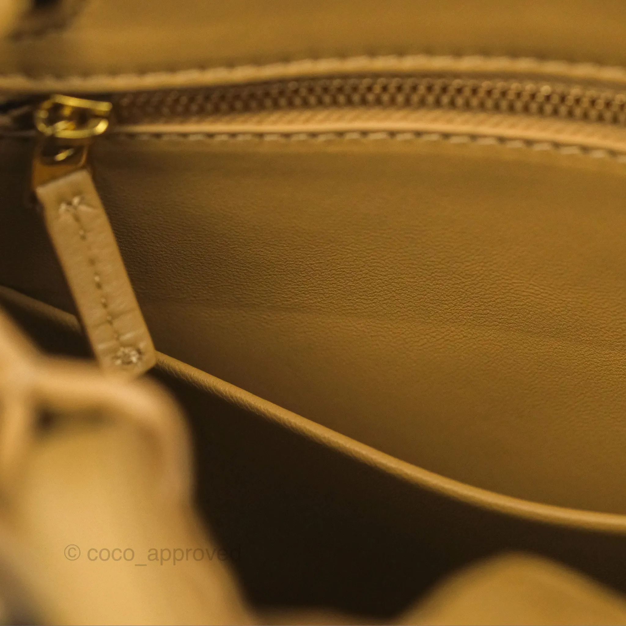 Bottega Veneta Small Andiamo Bag Dark Praline Intrecciato Lambskin