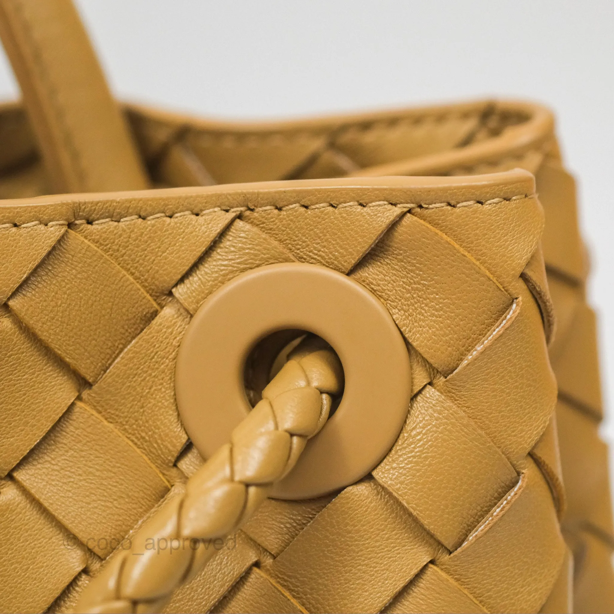 Bottega Veneta Small Andiamo Bag Dark Praline Intrecciato Lambskin