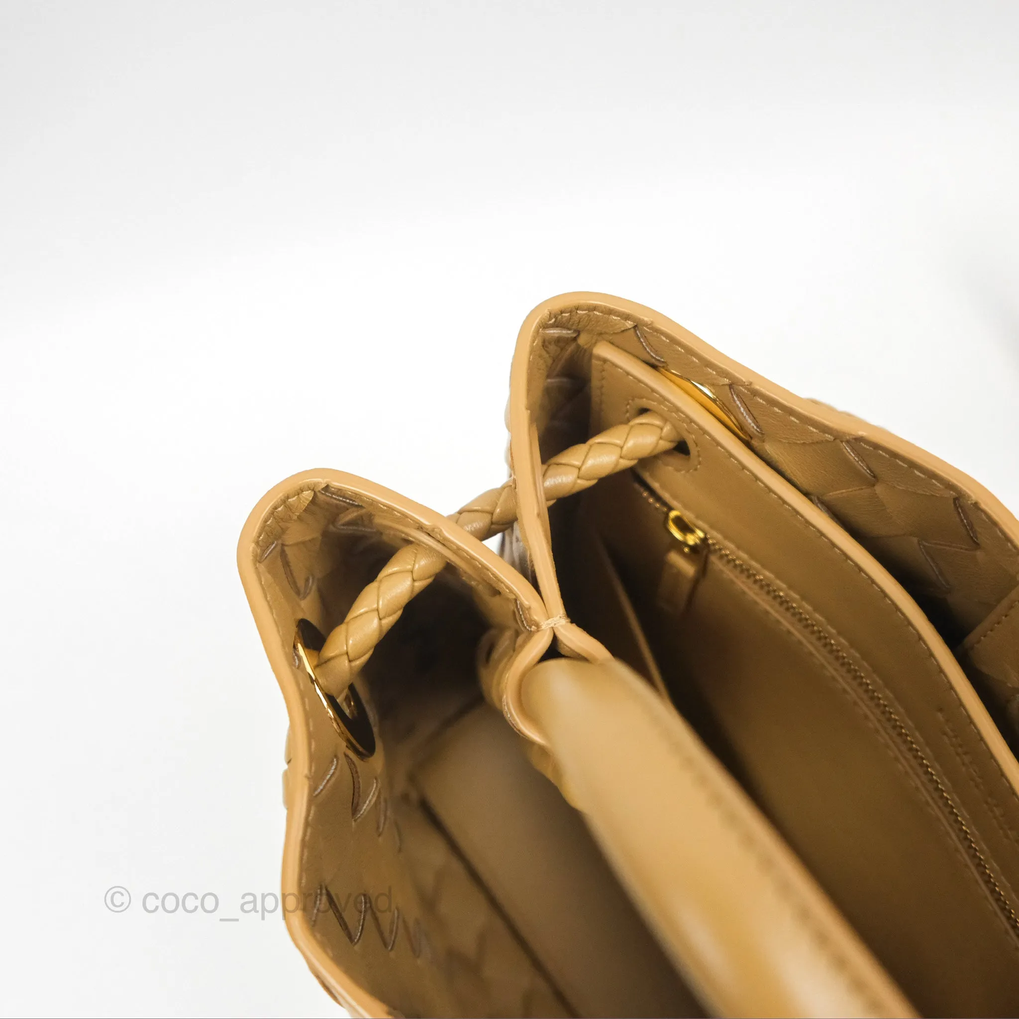 Bottega Veneta Small Andiamo Bag Dark Praline Intrecciato Lambskin