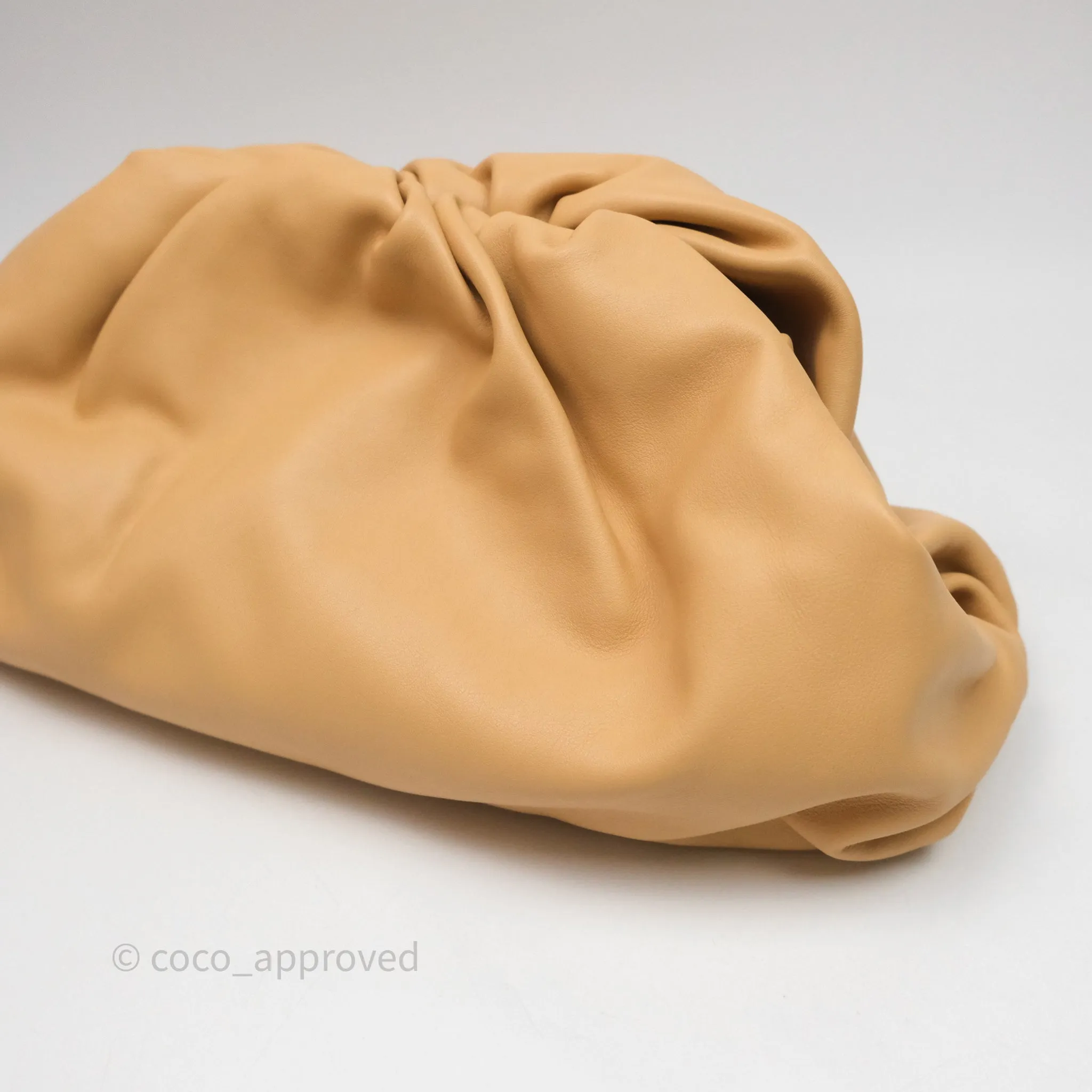 Bottega Veneta The Pouch Beige Calfskin
