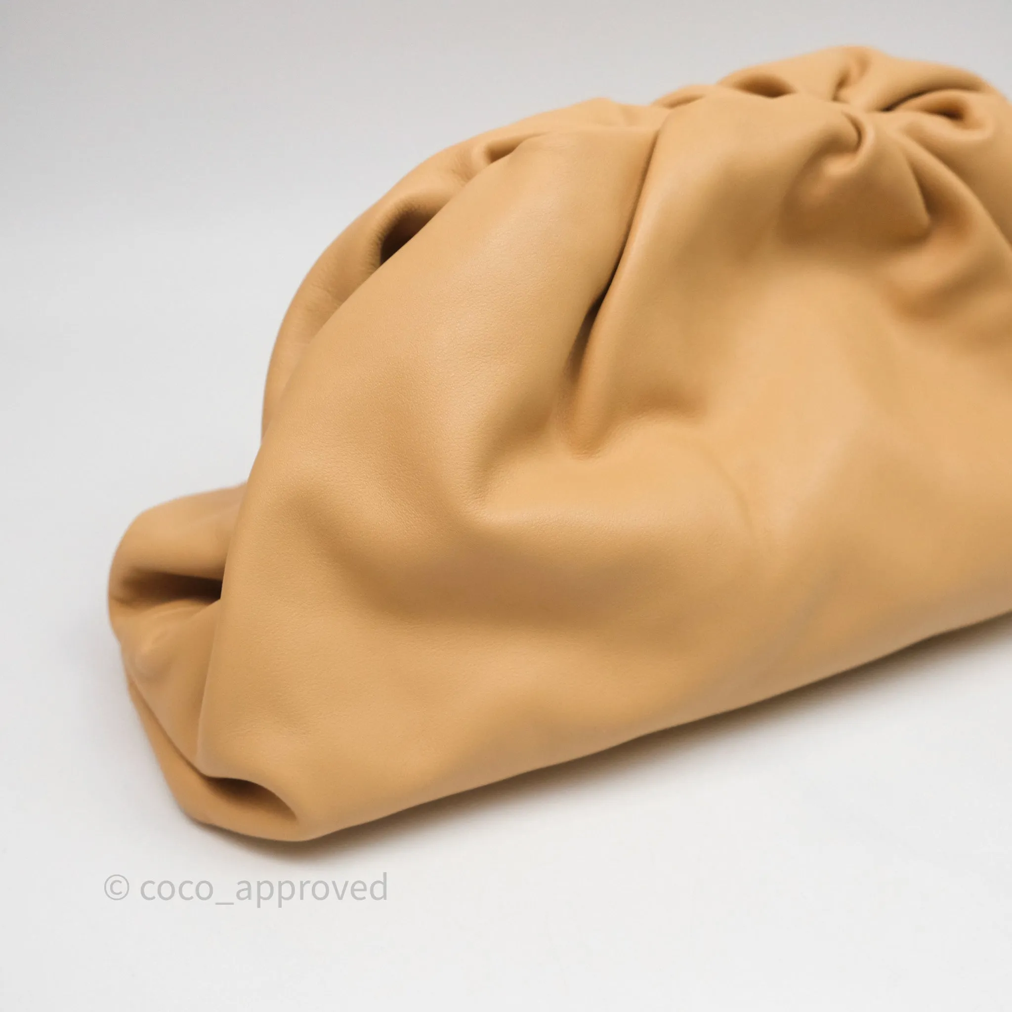 Bottega Veneta The Pouch Beige Calfskin
