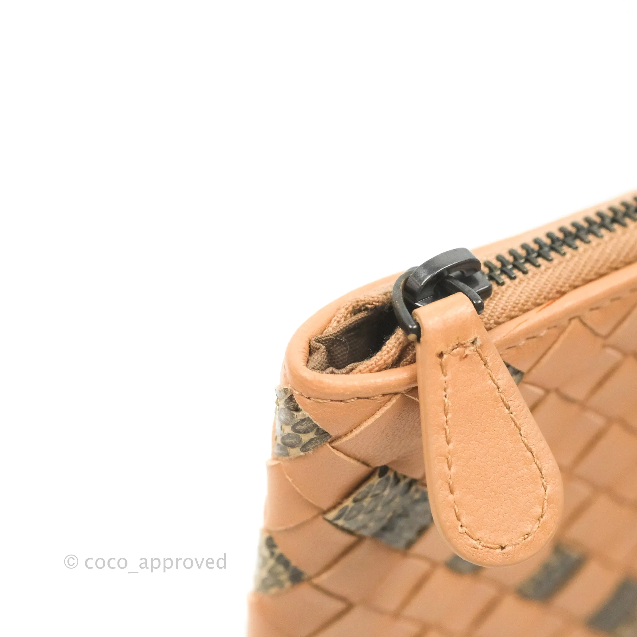 Bottega Veneta Zip Pouch Intrecciato Snake Pattern Beige Pink