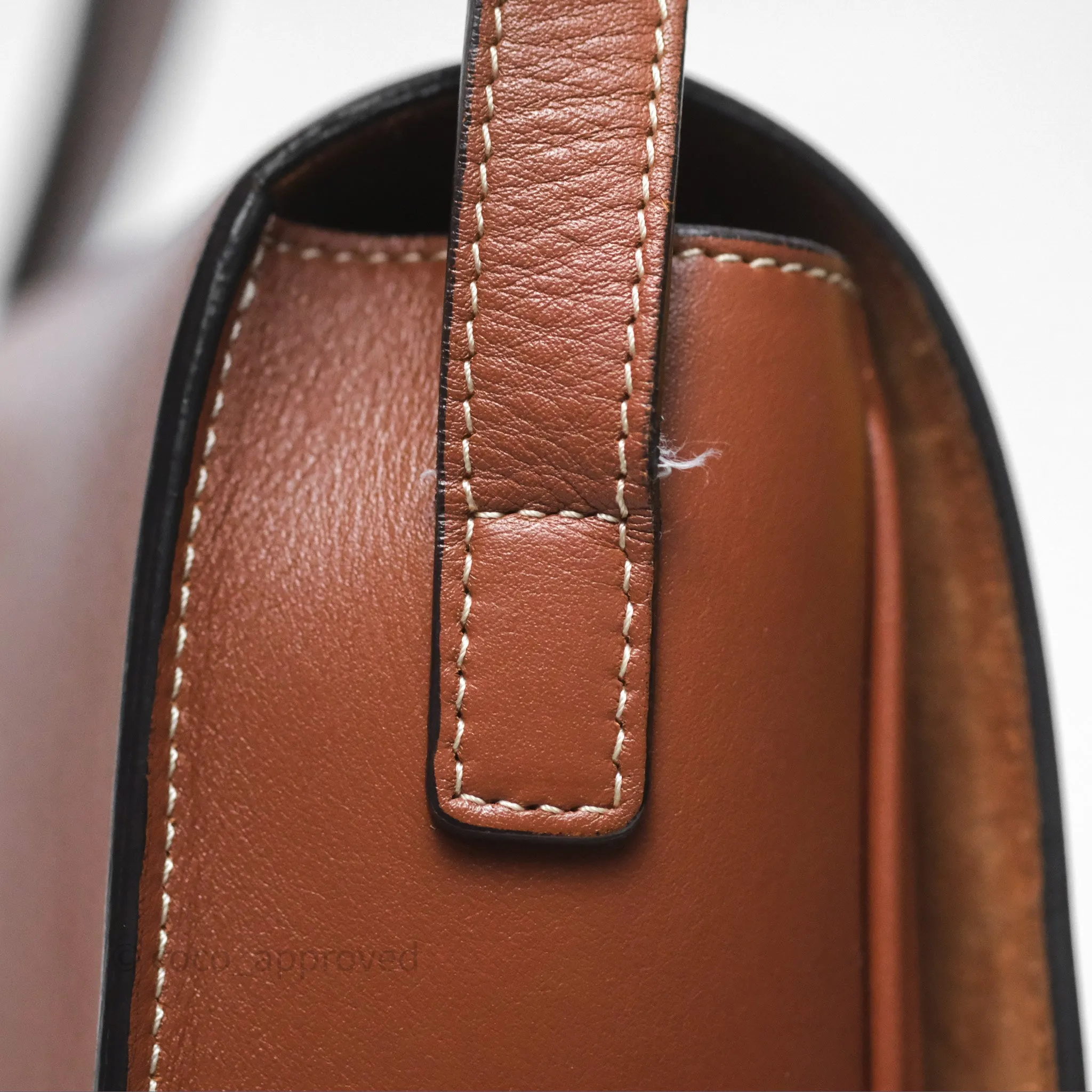 Celine Folco Cuir Triomphe in Smooth Calfskin Tan